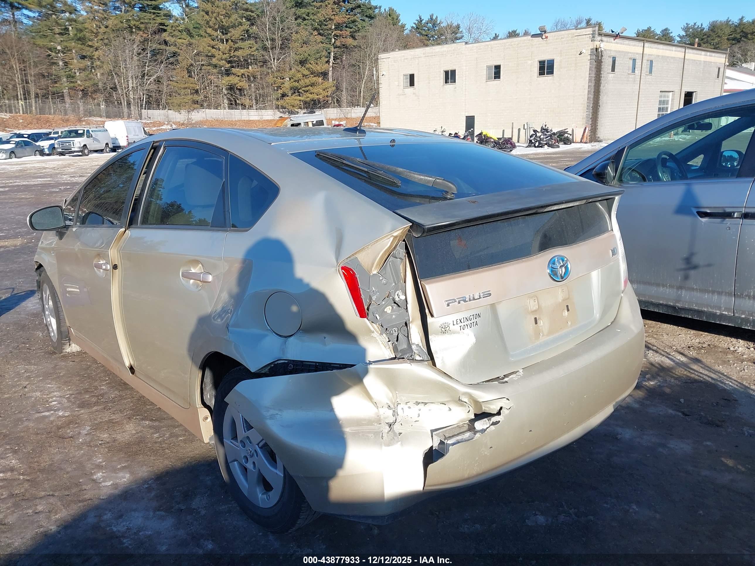 TOYOTA PRIUS image 3