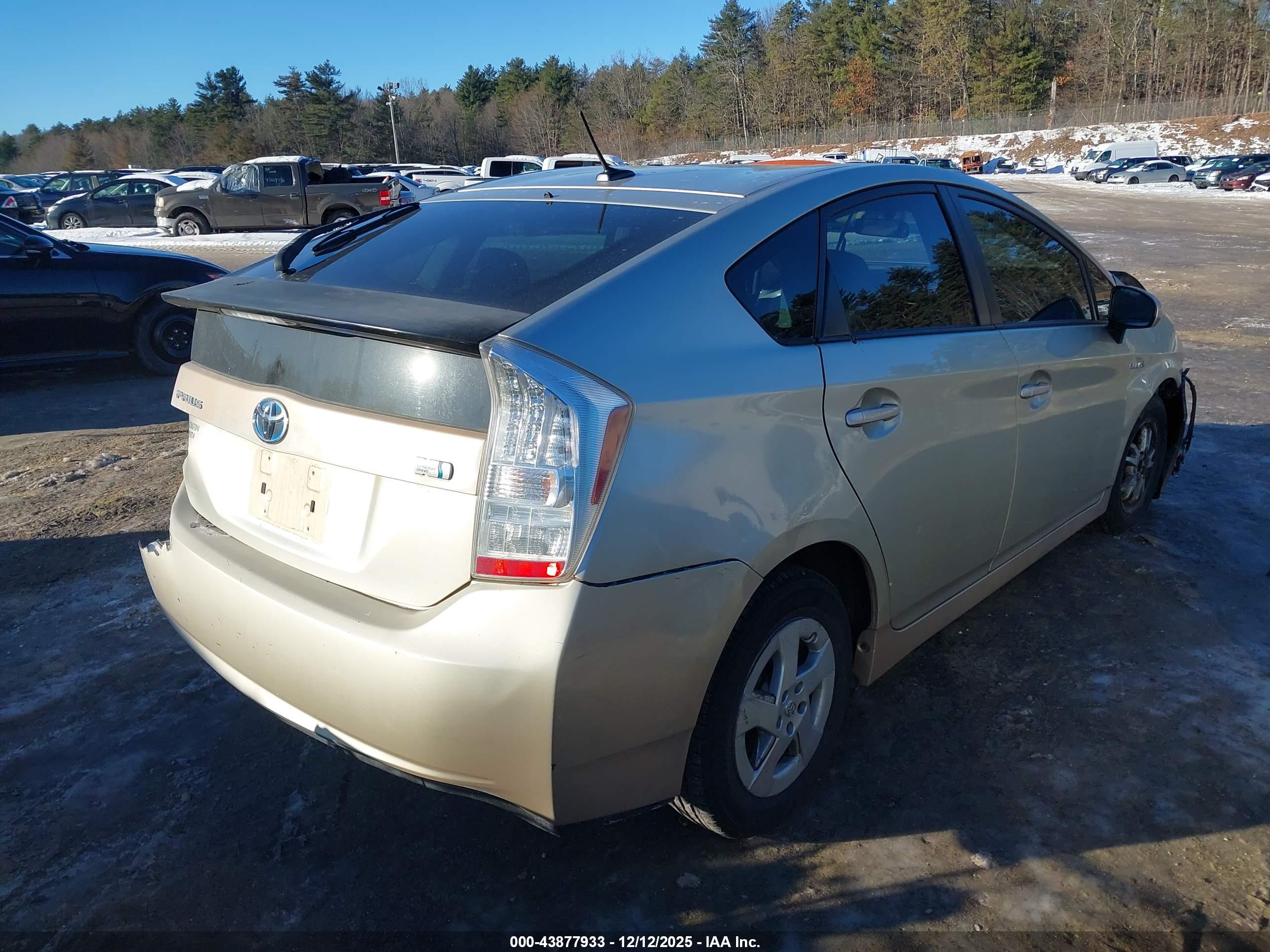 TOYOTA PRIUS image 4