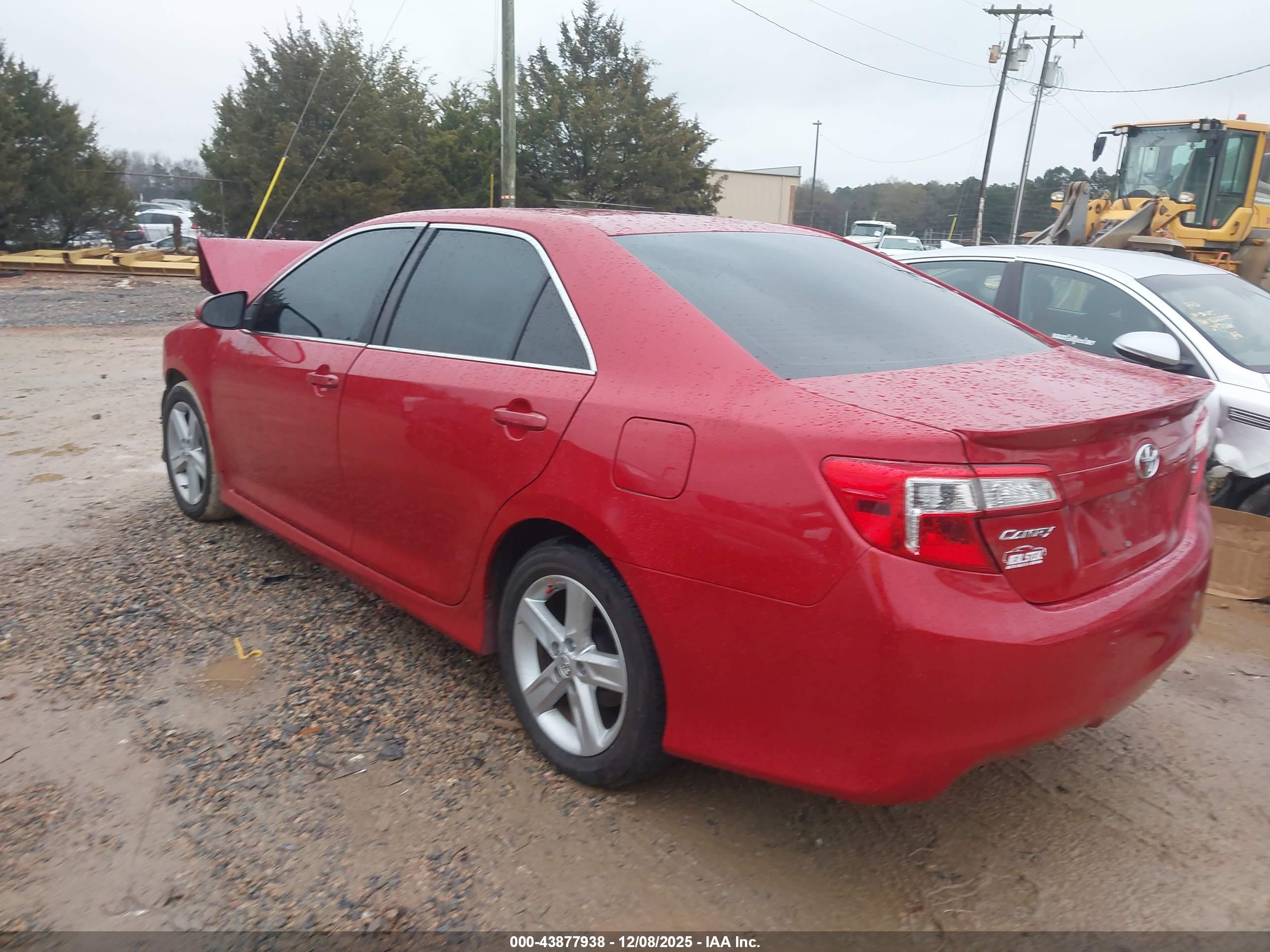 TOYOTA CAMRY image 3