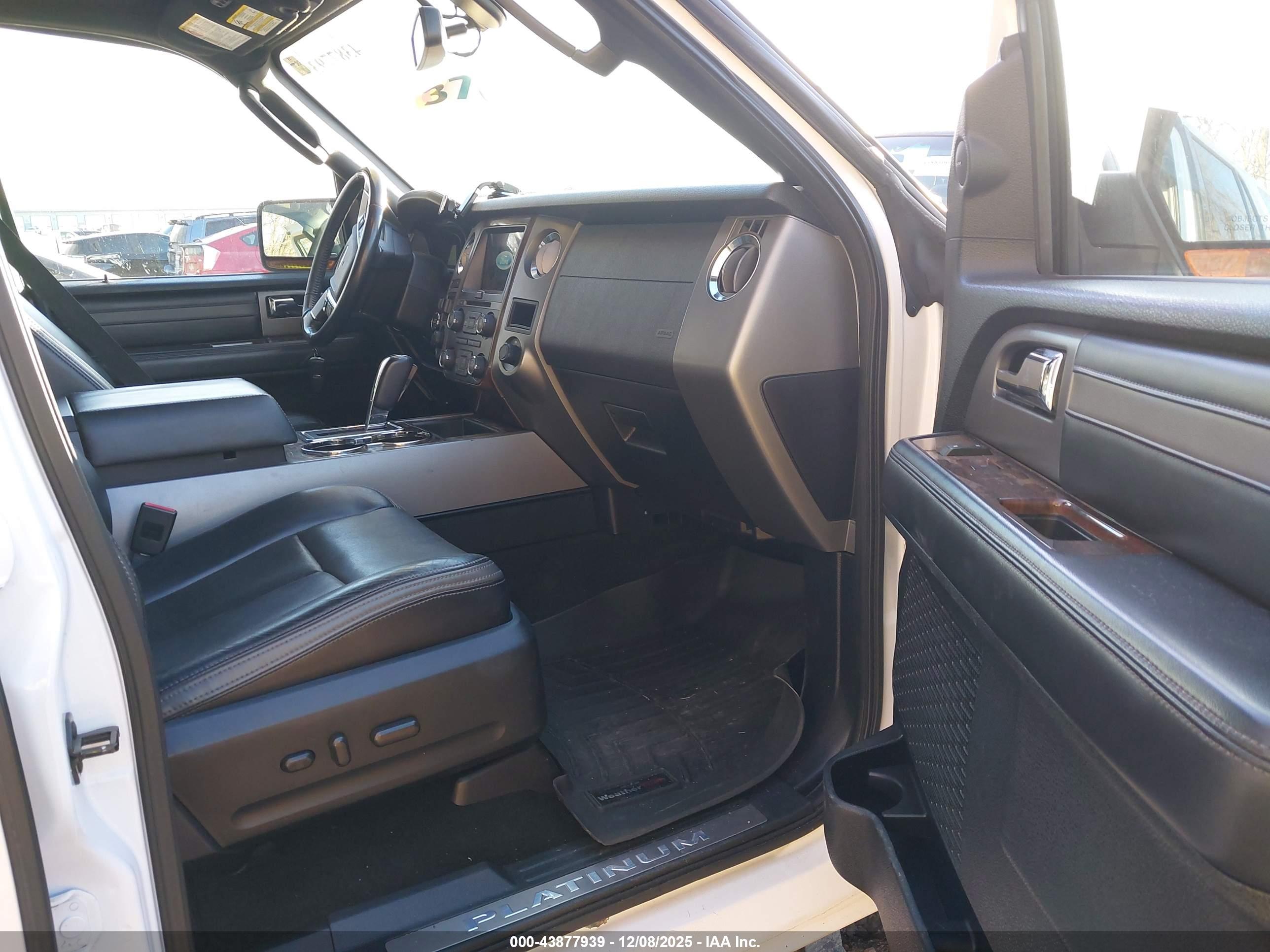 FORD EXPEDITION image 5