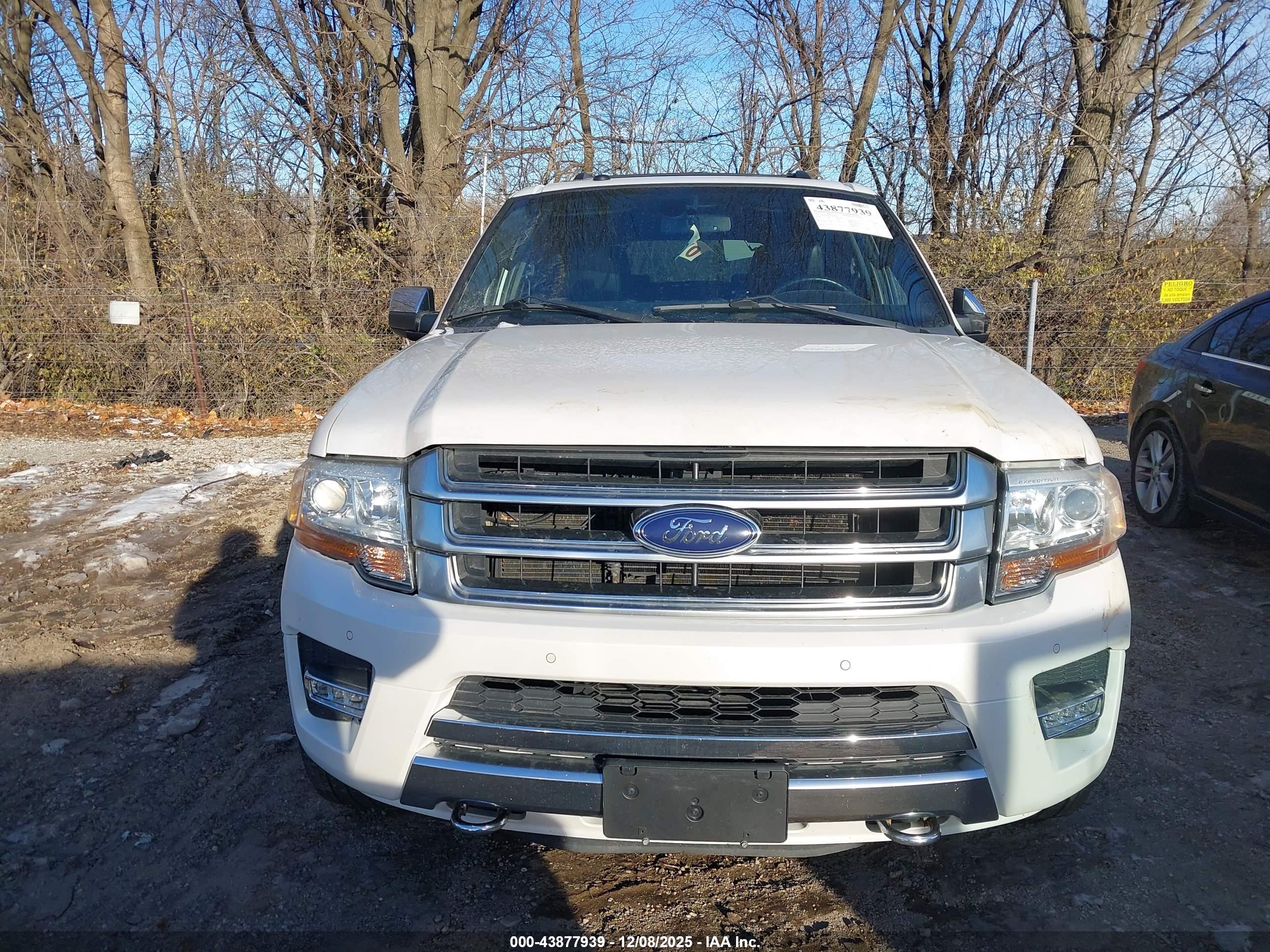FORD EXPEDITION image 6
