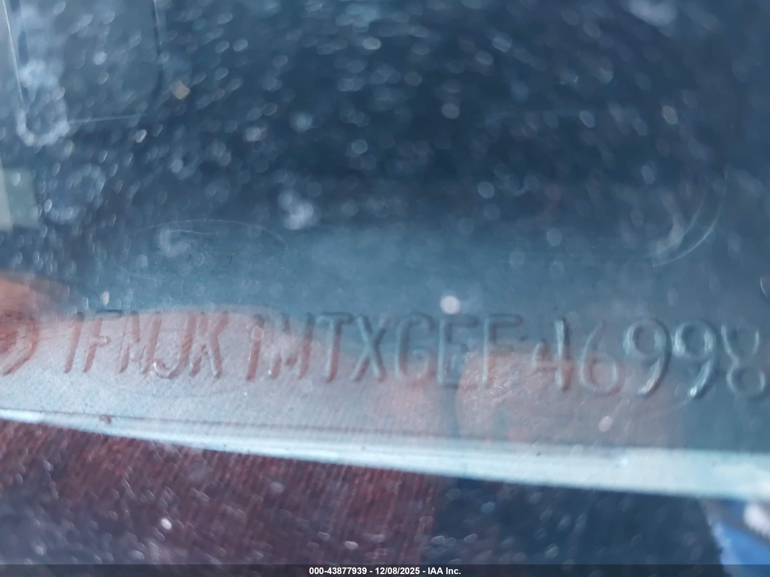 FORD EXPEDITION image 9