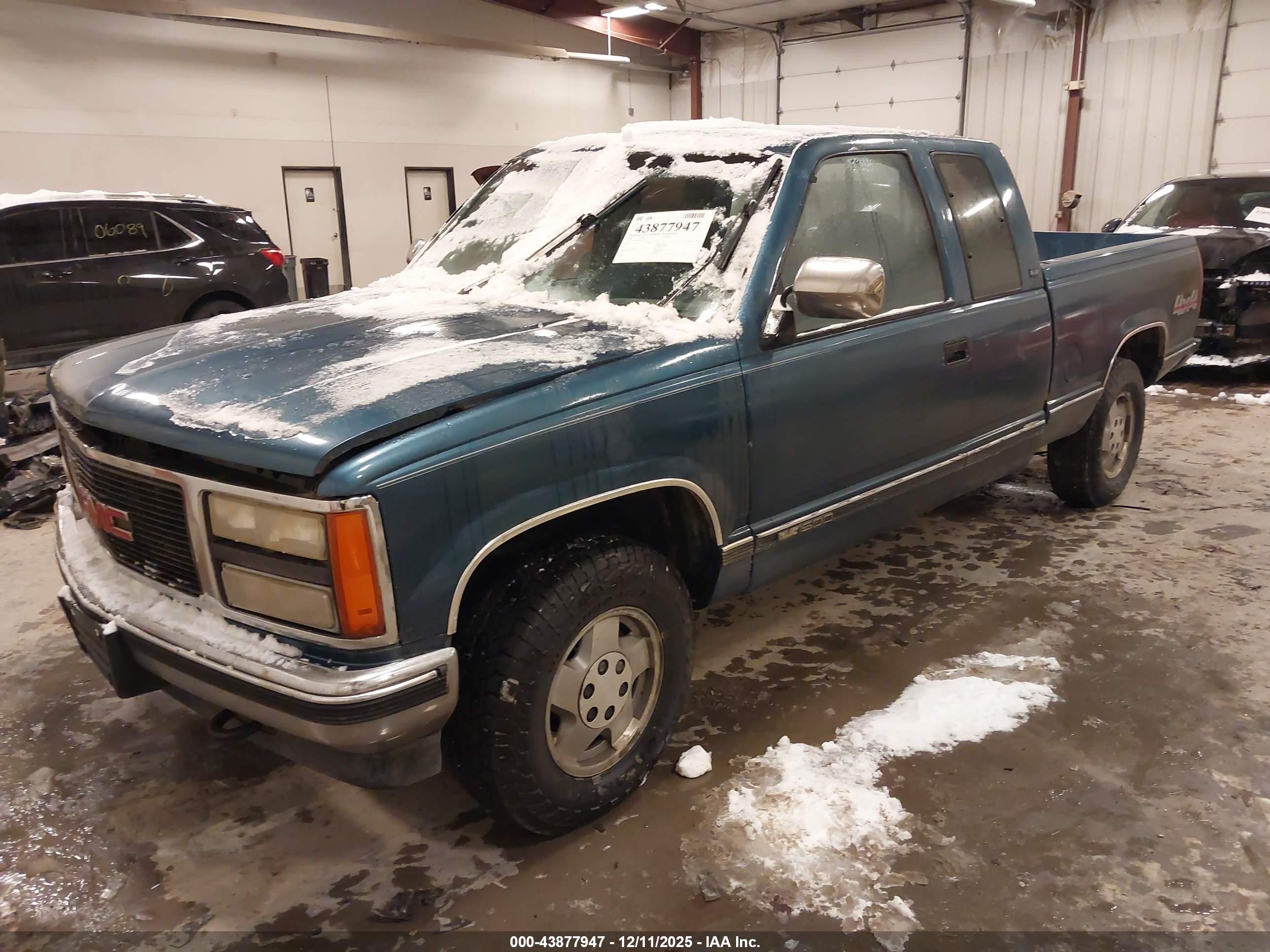 GMC SIERRA image 2