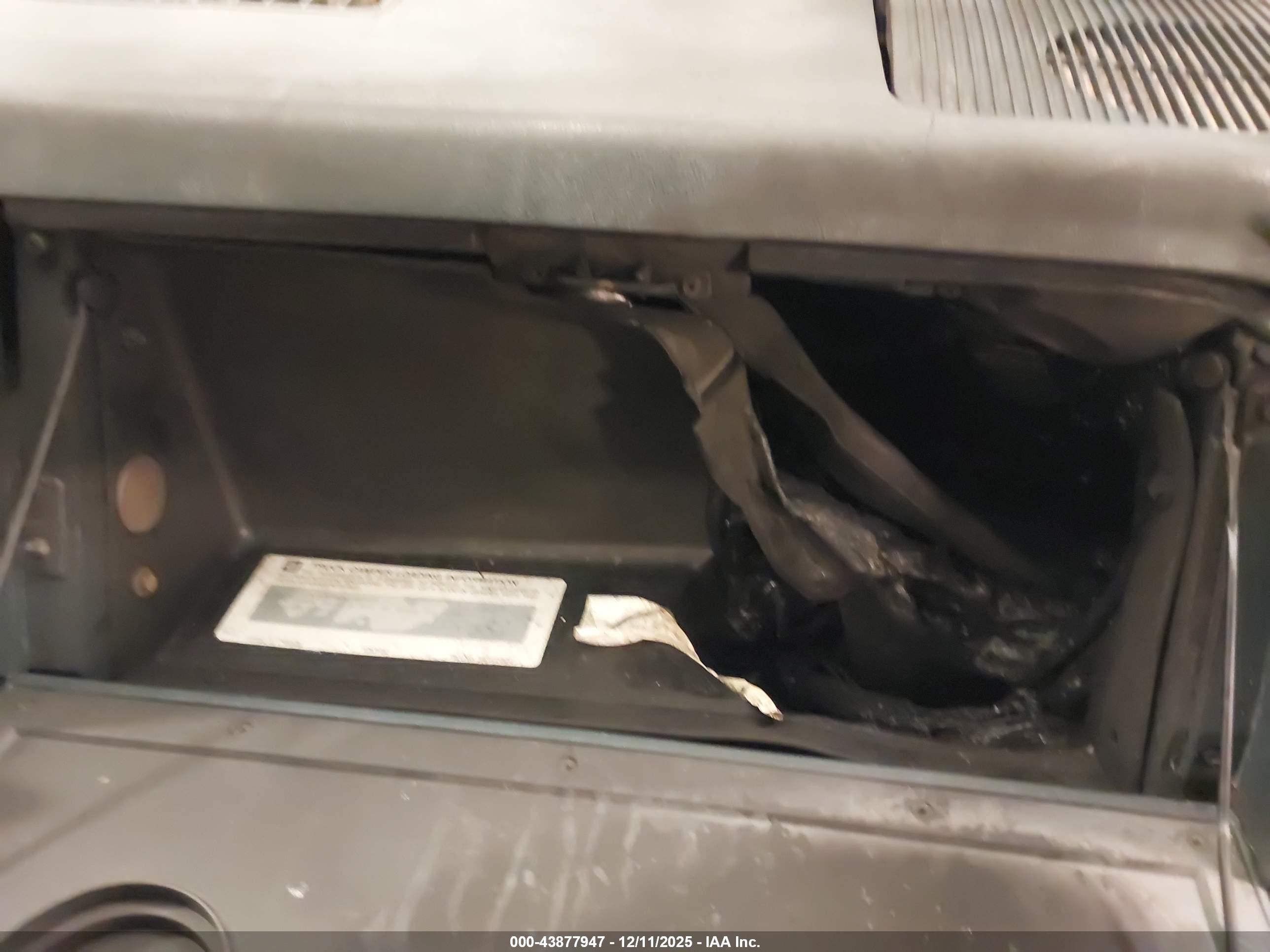 GMC SIERRA image 6