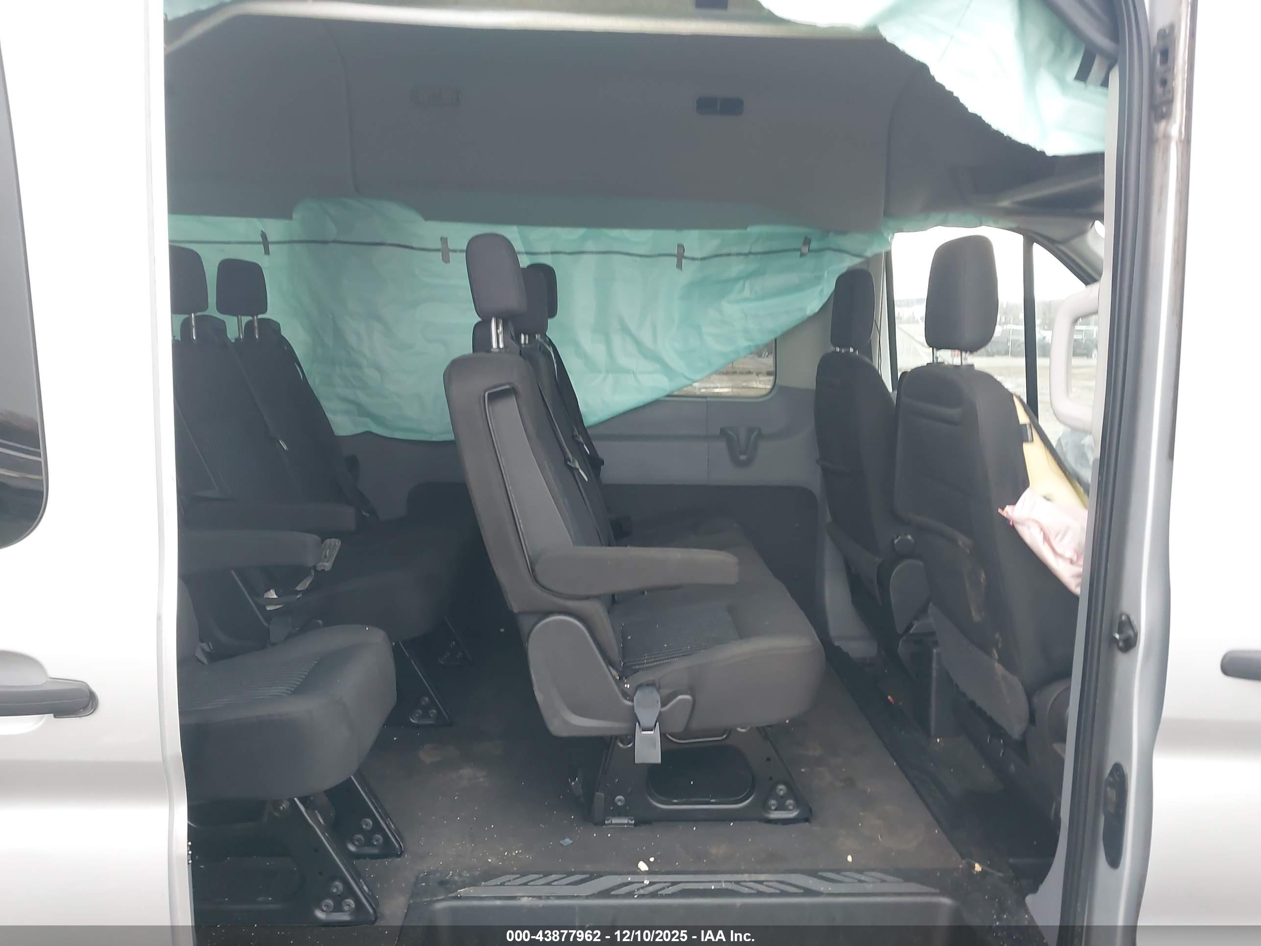 FORD TRANSIT-350 image 8