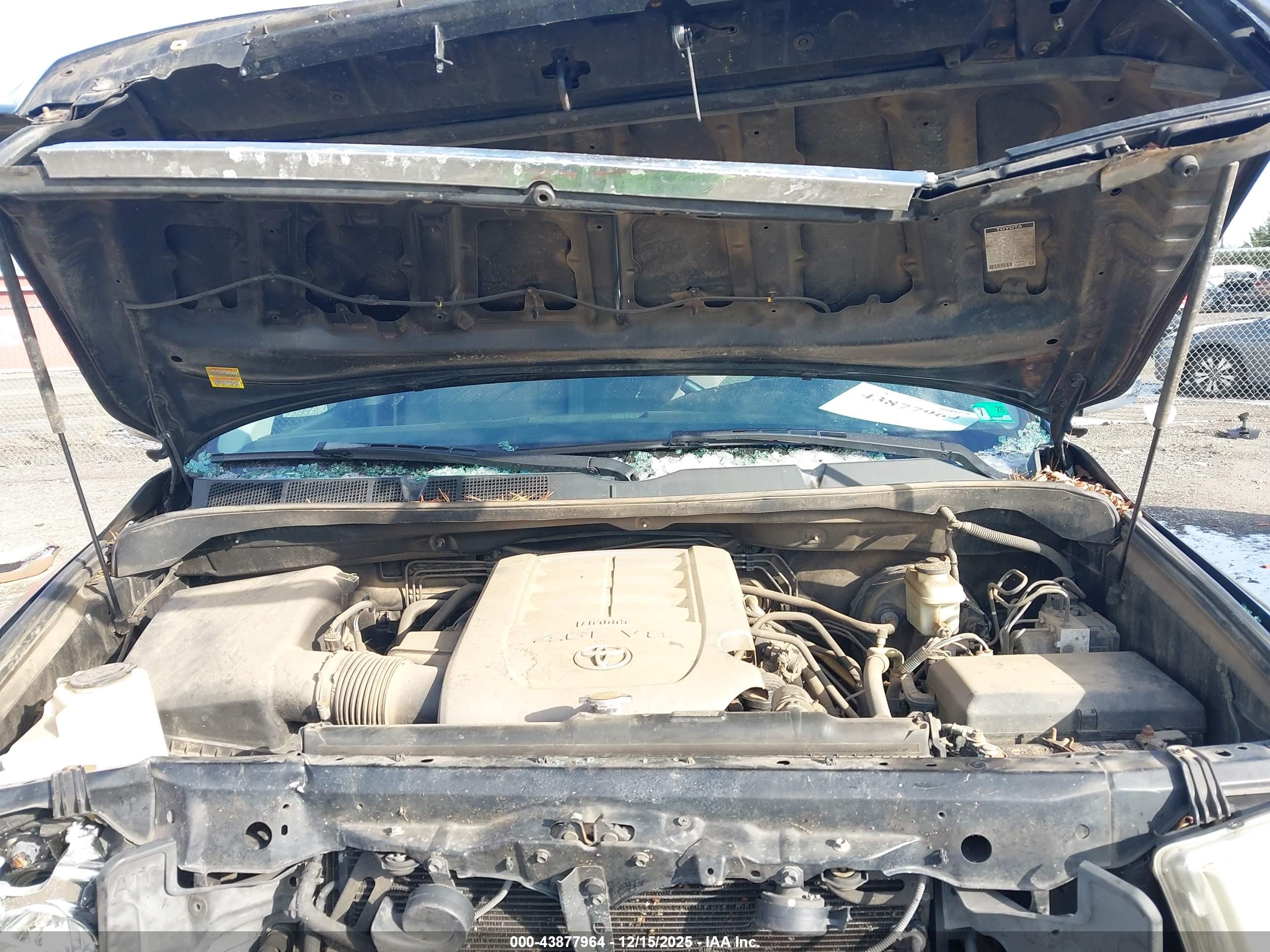 TOYOTA TUNDRA image 10