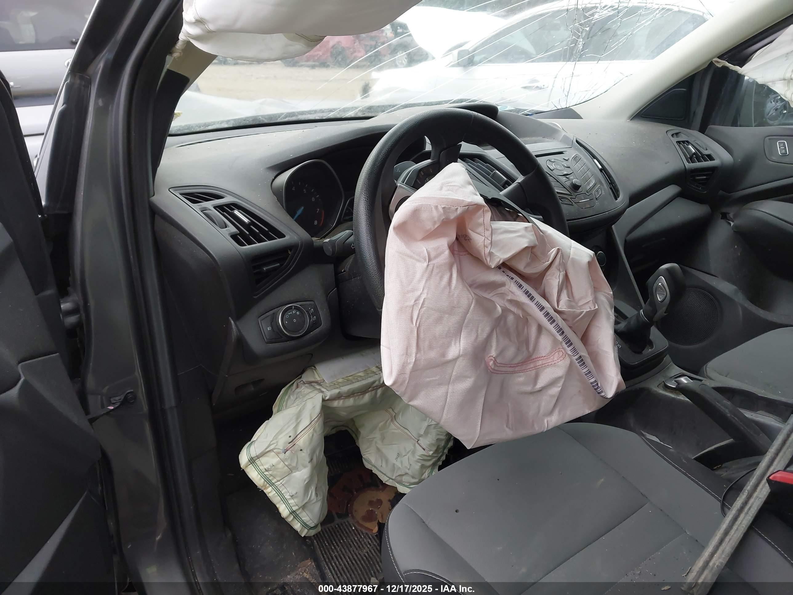 FORD ESCAPE image 5
