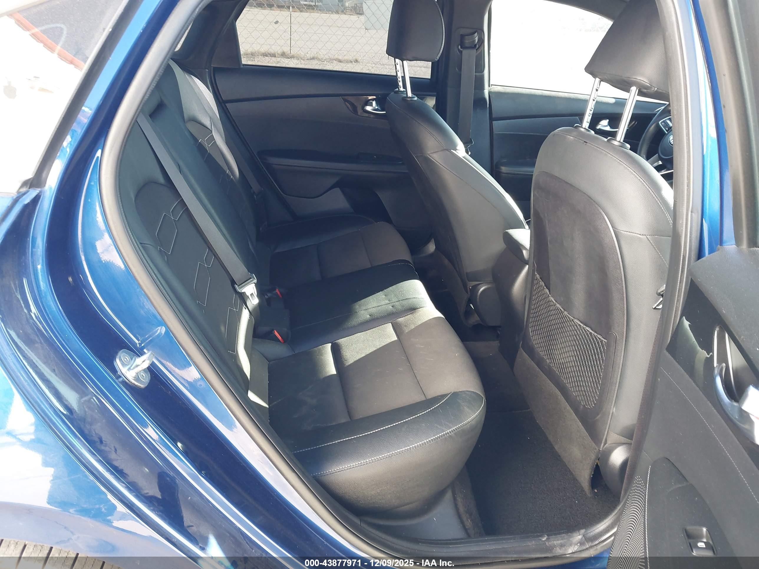 KIA FORTE image 8