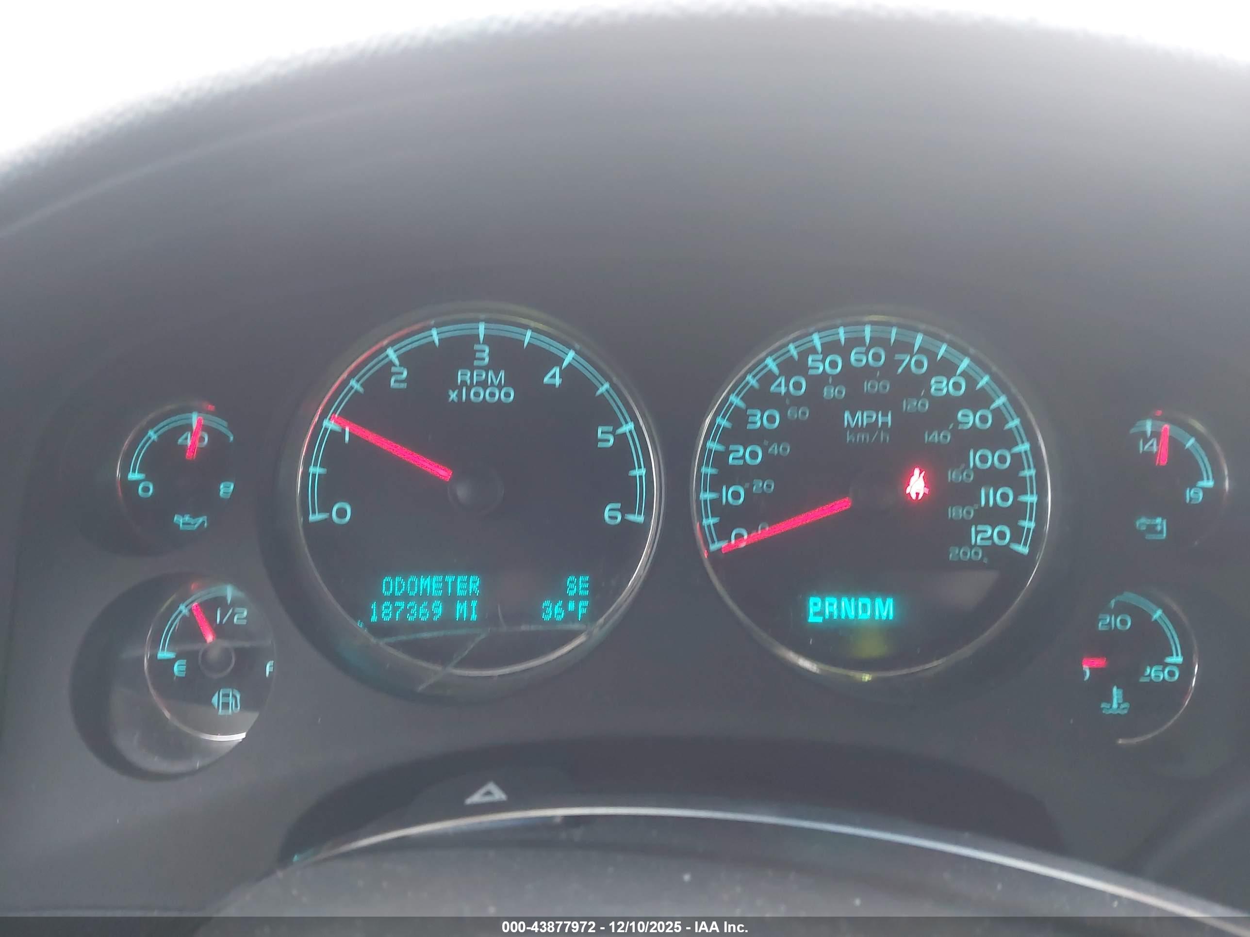 GMC YUKON image 7