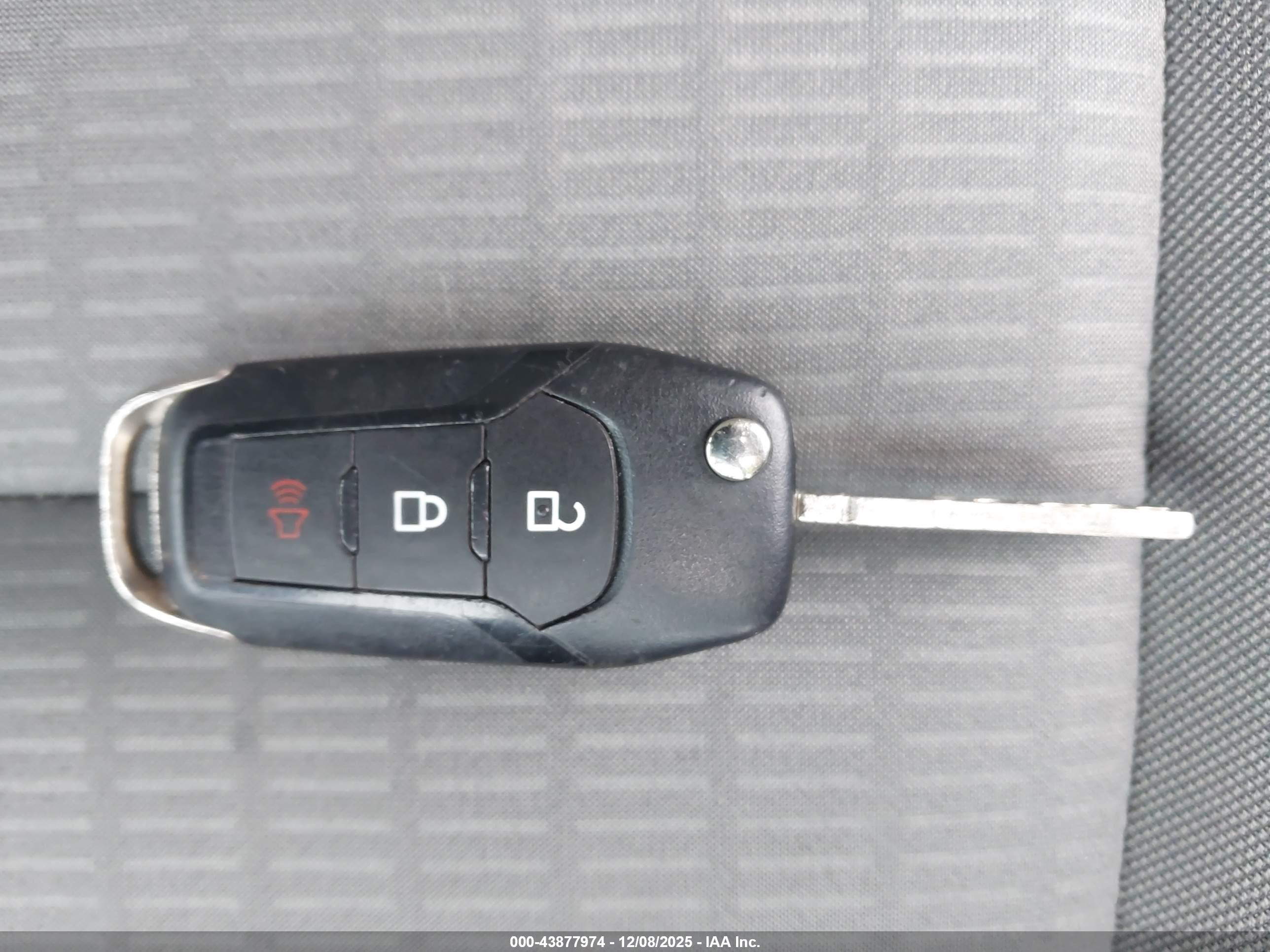 FORD ESCAPE image 11