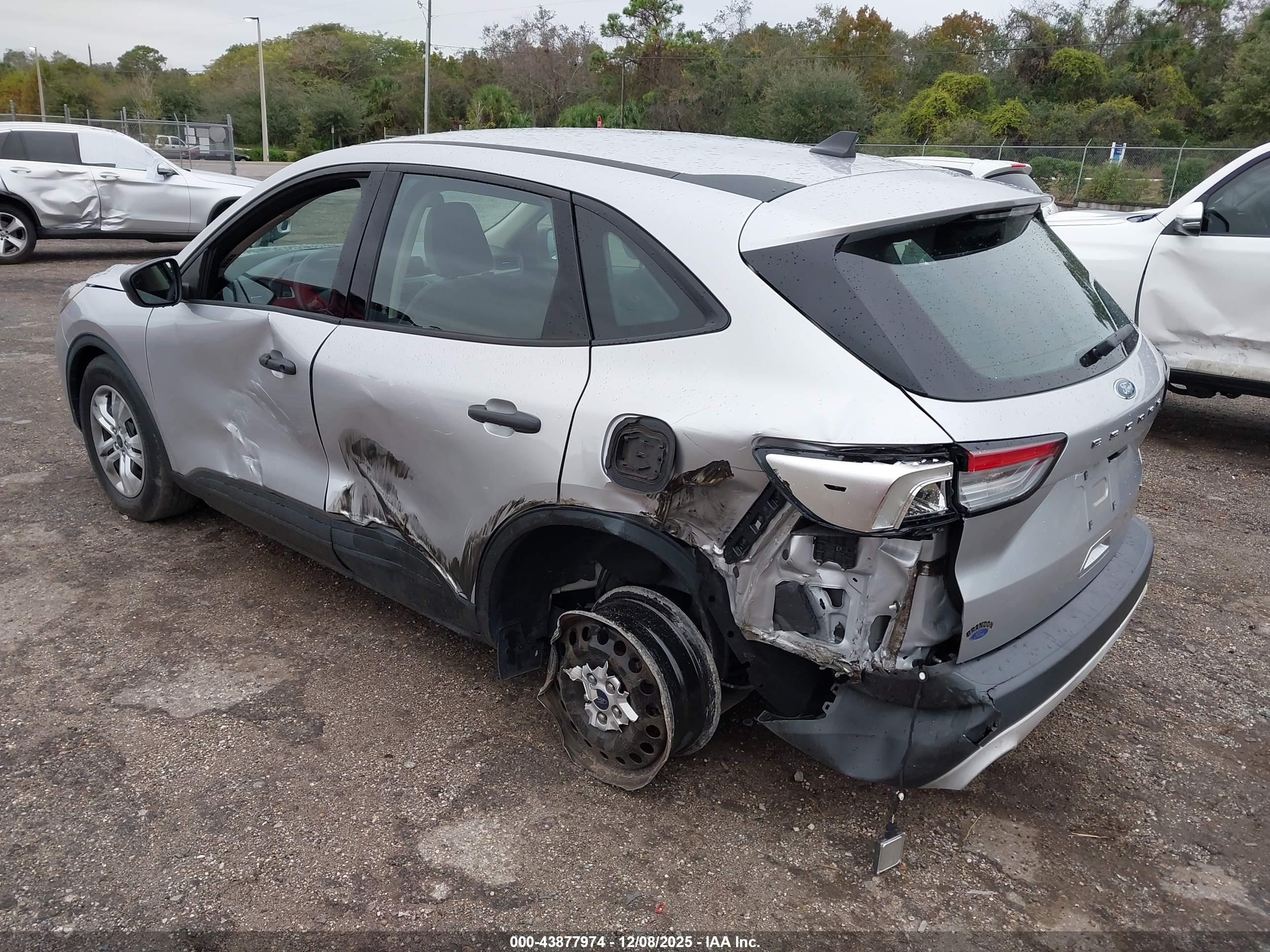 FORD ESCAPE image 3