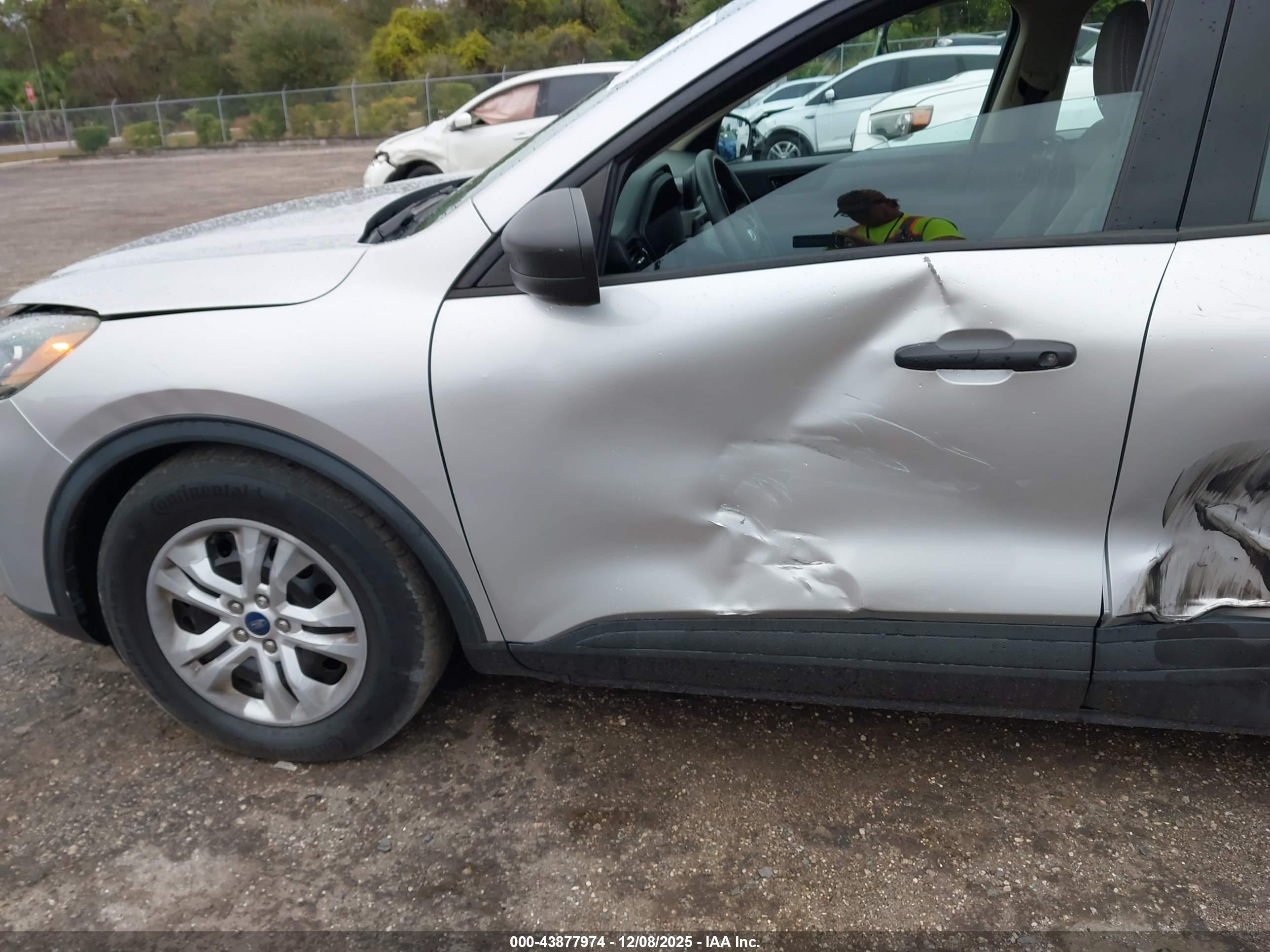 FORD ESCAPE image 6