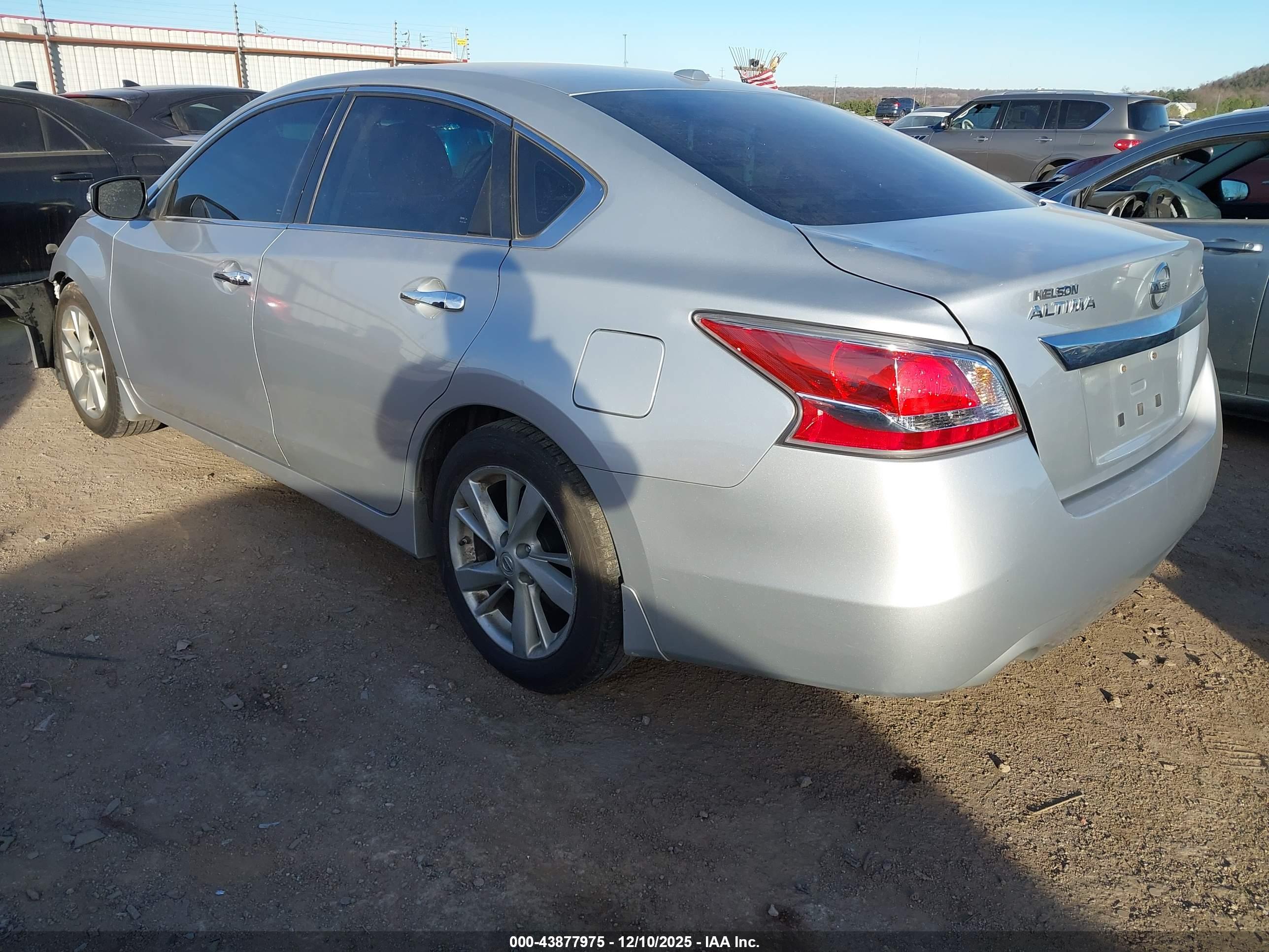 NISSAN ALTIMA image 3