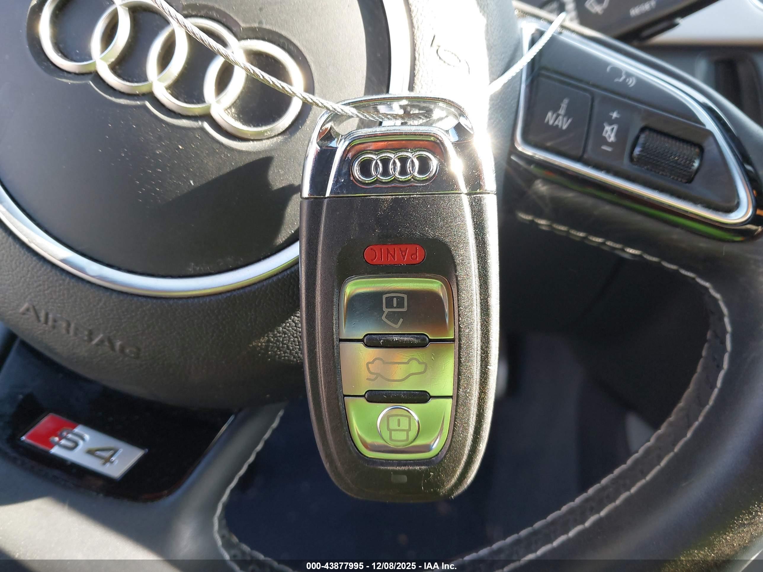 AUDI S4 image 11