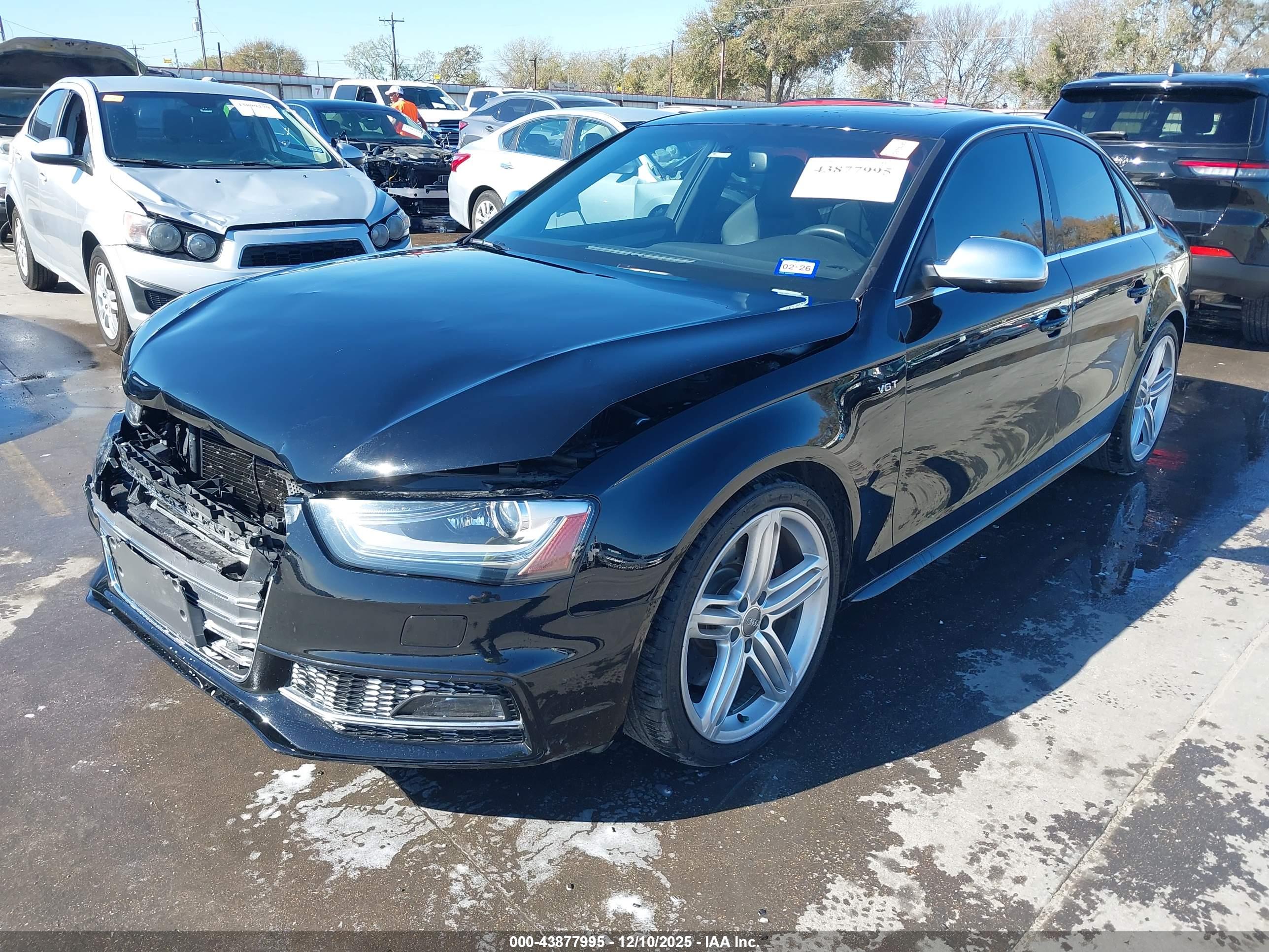 AUDI S4 image 2
