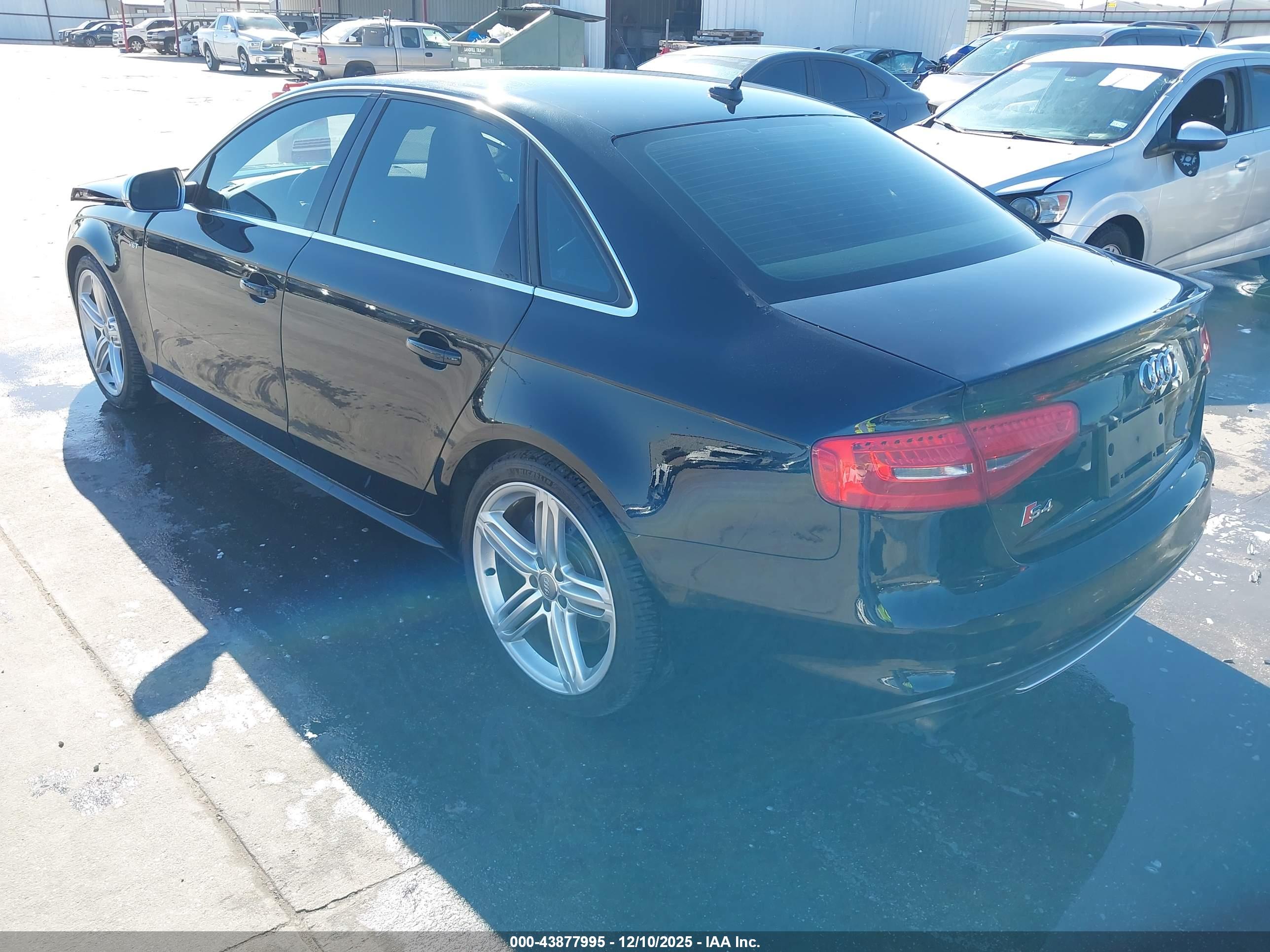 AUDI S4 image 3