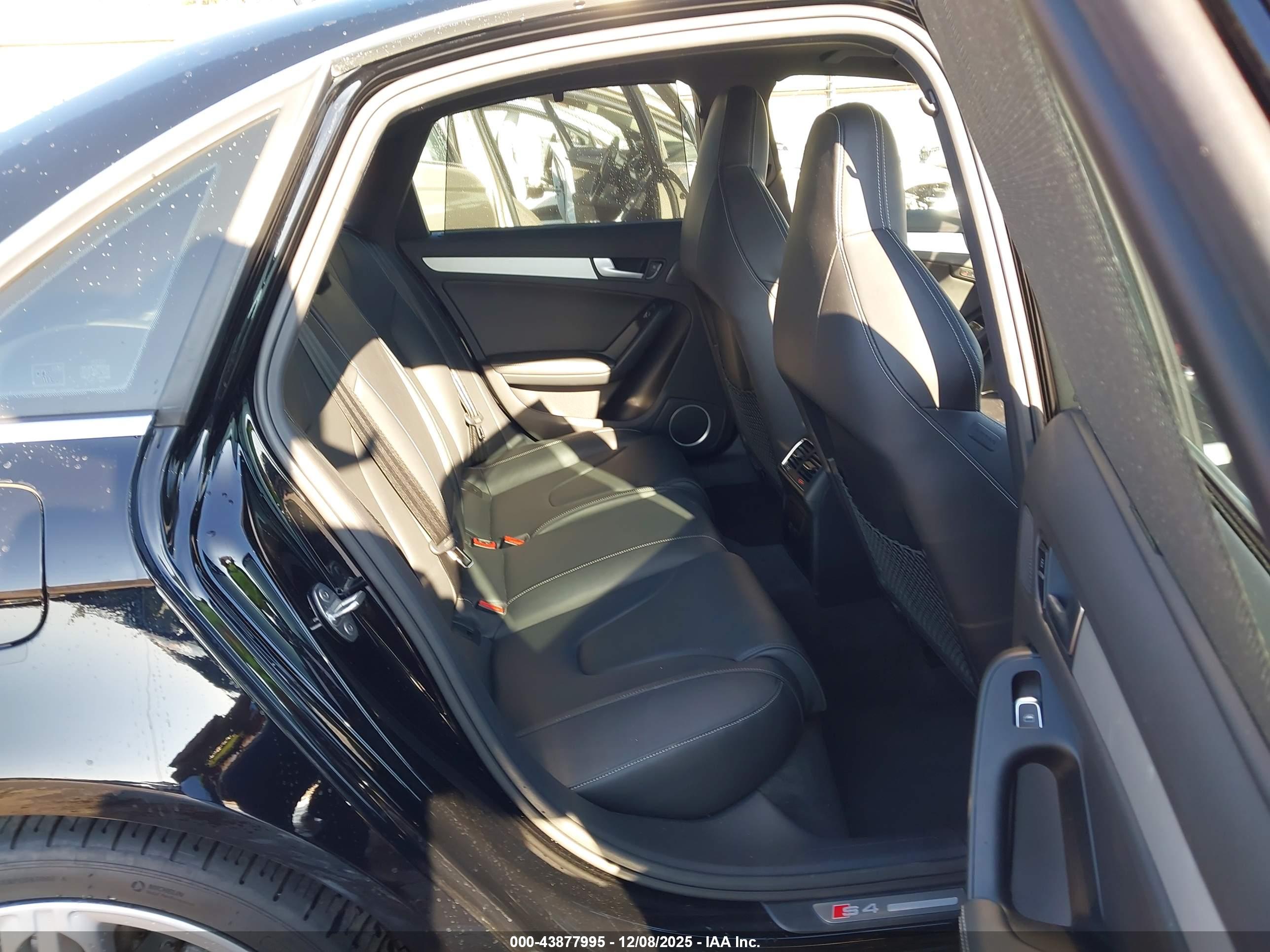 AUDI S4 image 8