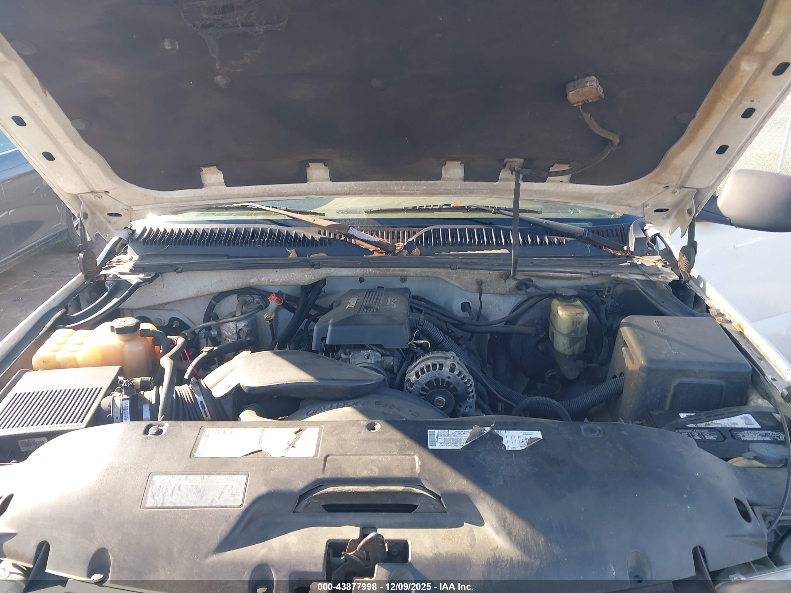 CHEVROLET SILVERADO image 10