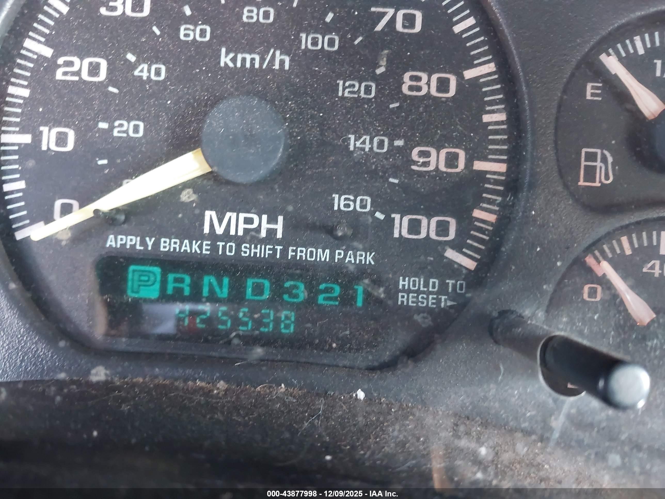CHEVROLET SILVERADO image 7
