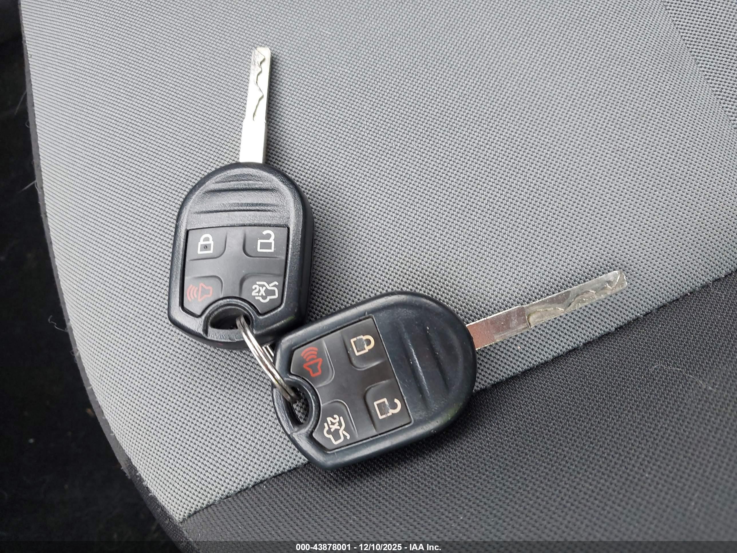 FORD FIESTA image 11