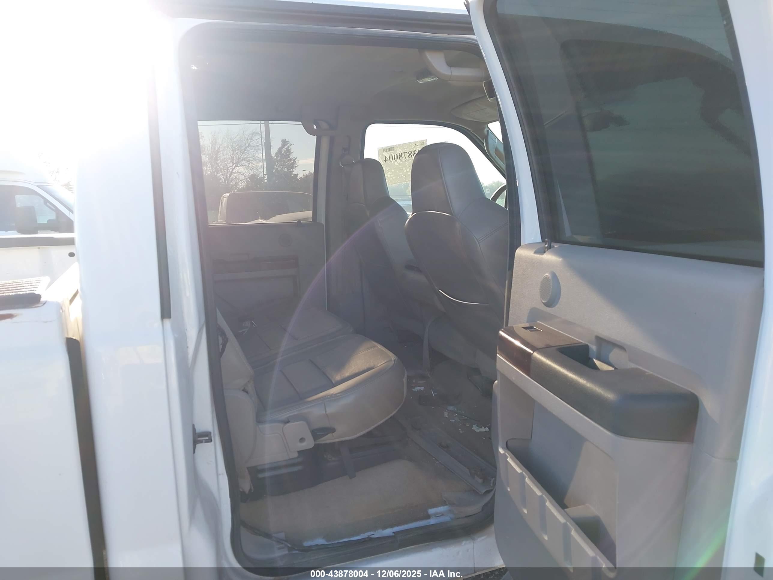FORD F-350 image 8