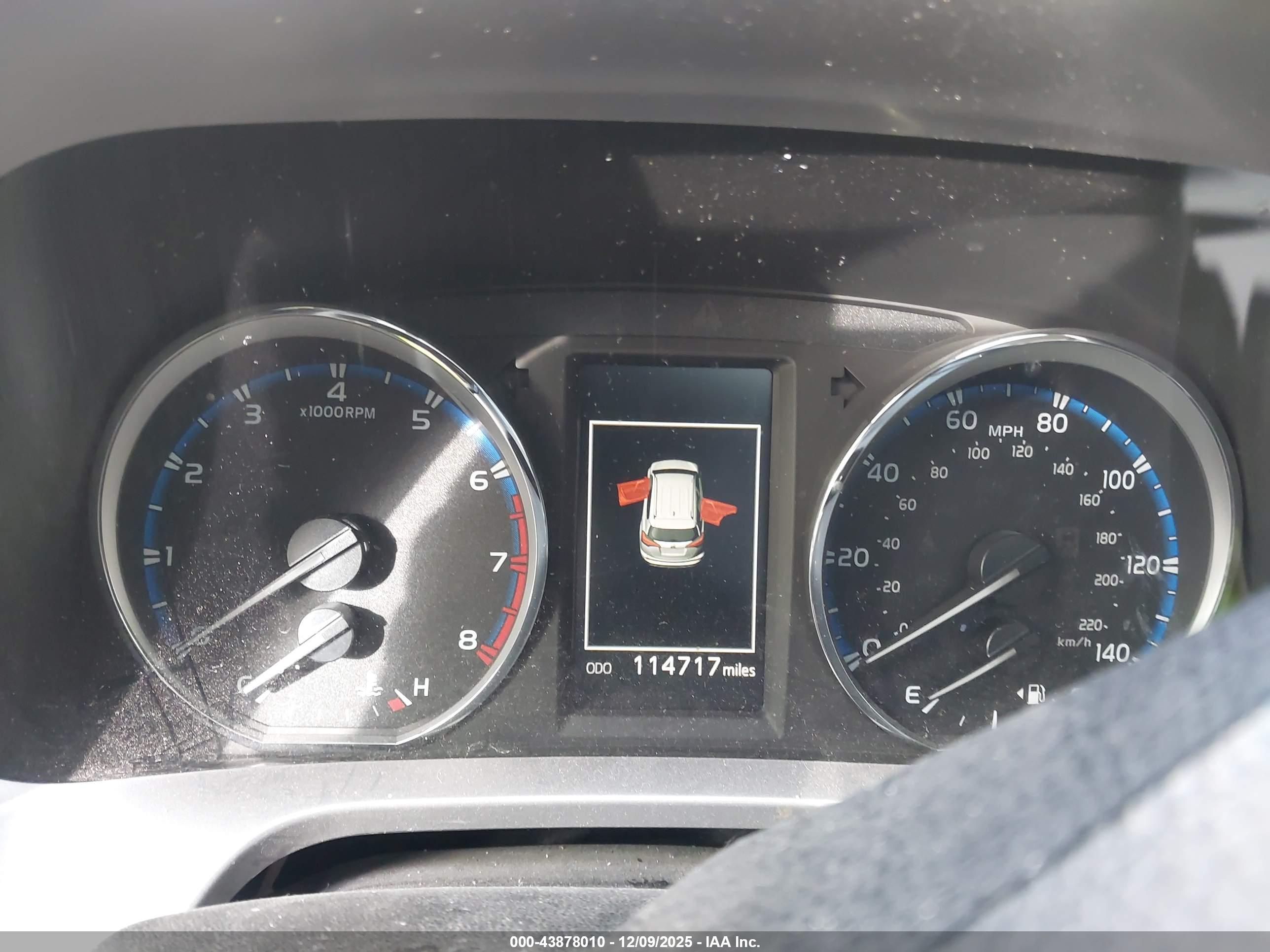 TOYOTA RAV4 image 7