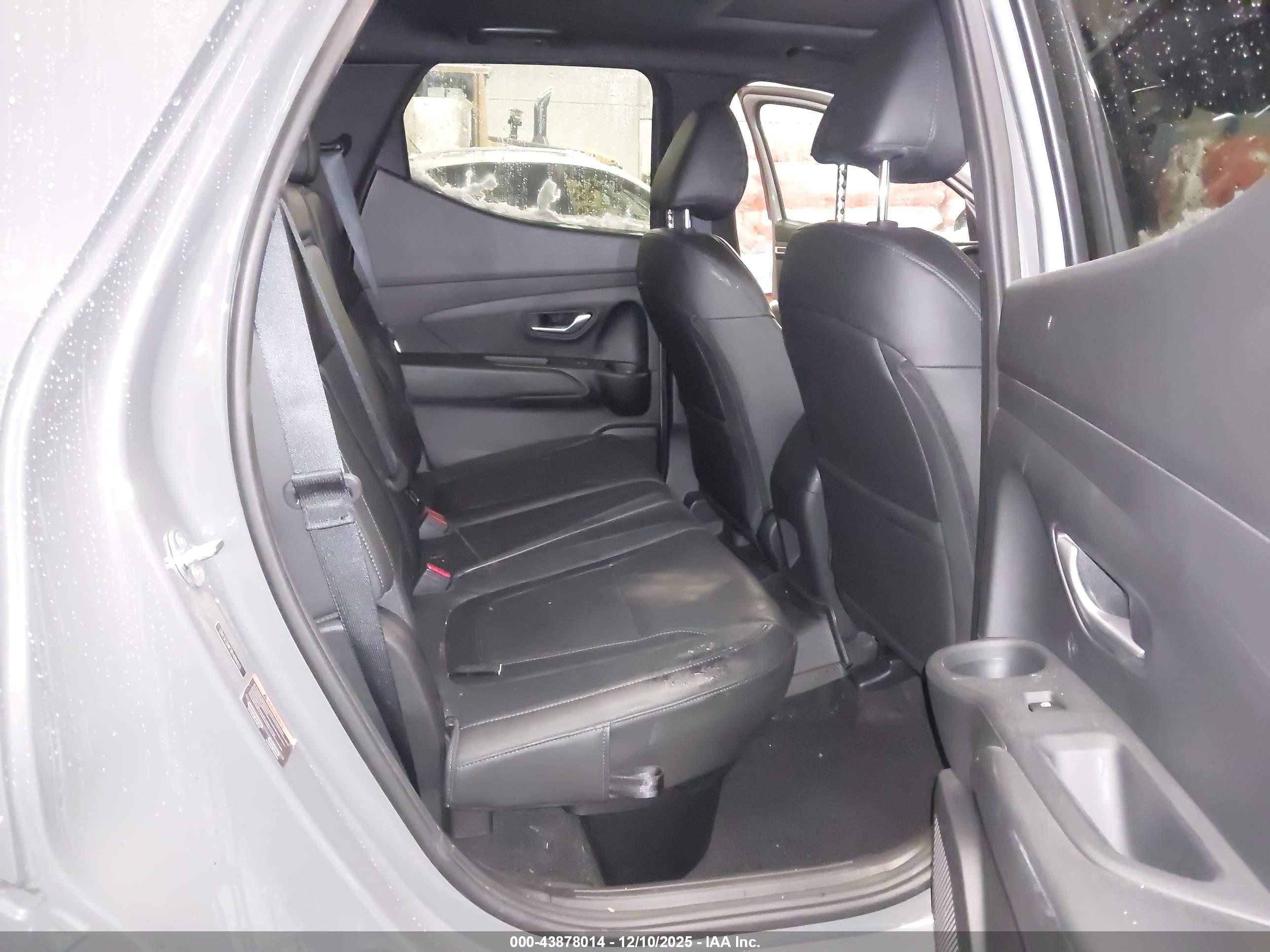HYUNDAI SANTA image 8