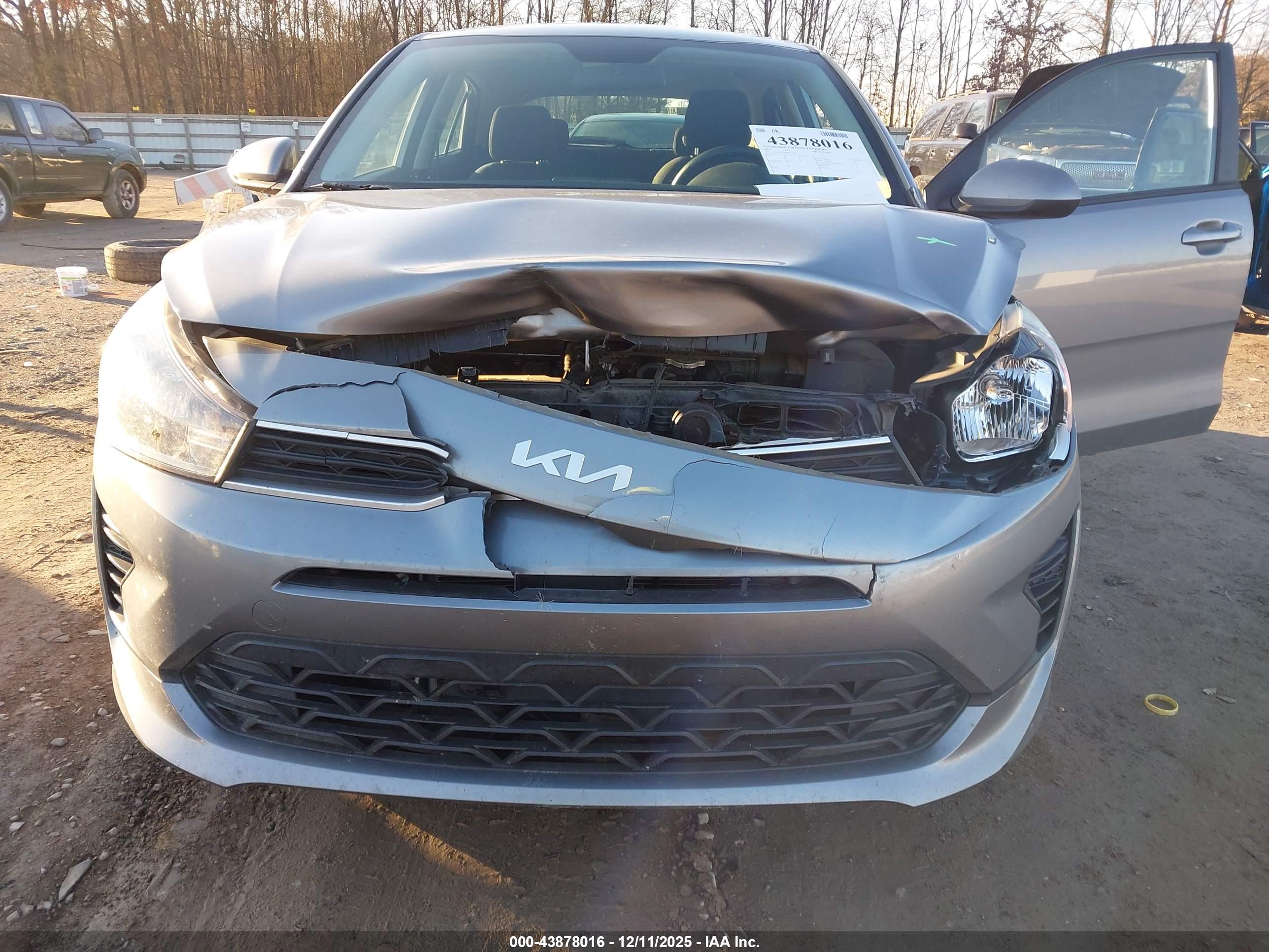 KIA RIO image 6