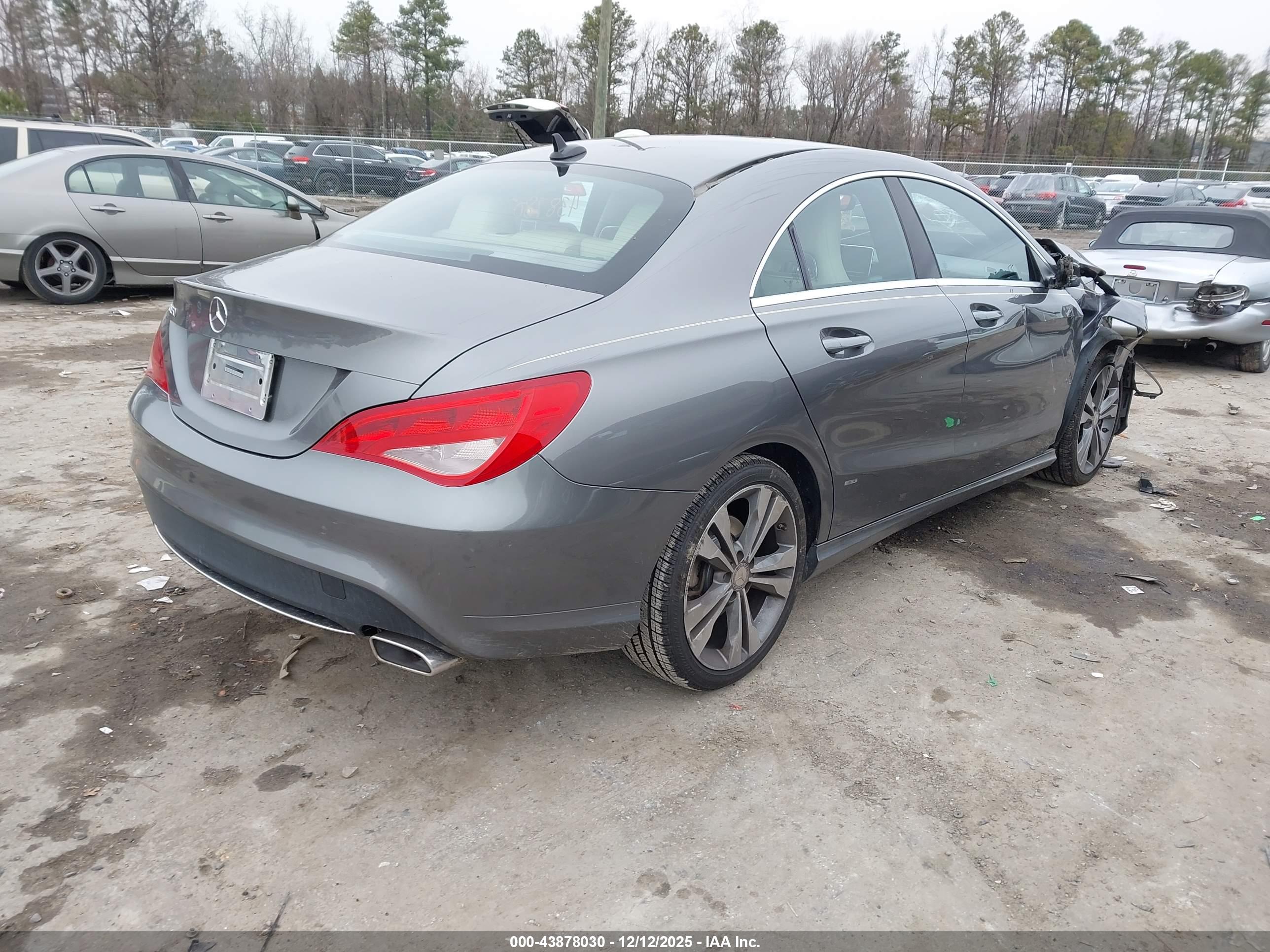MERCEDES-BENZ CLA image 4