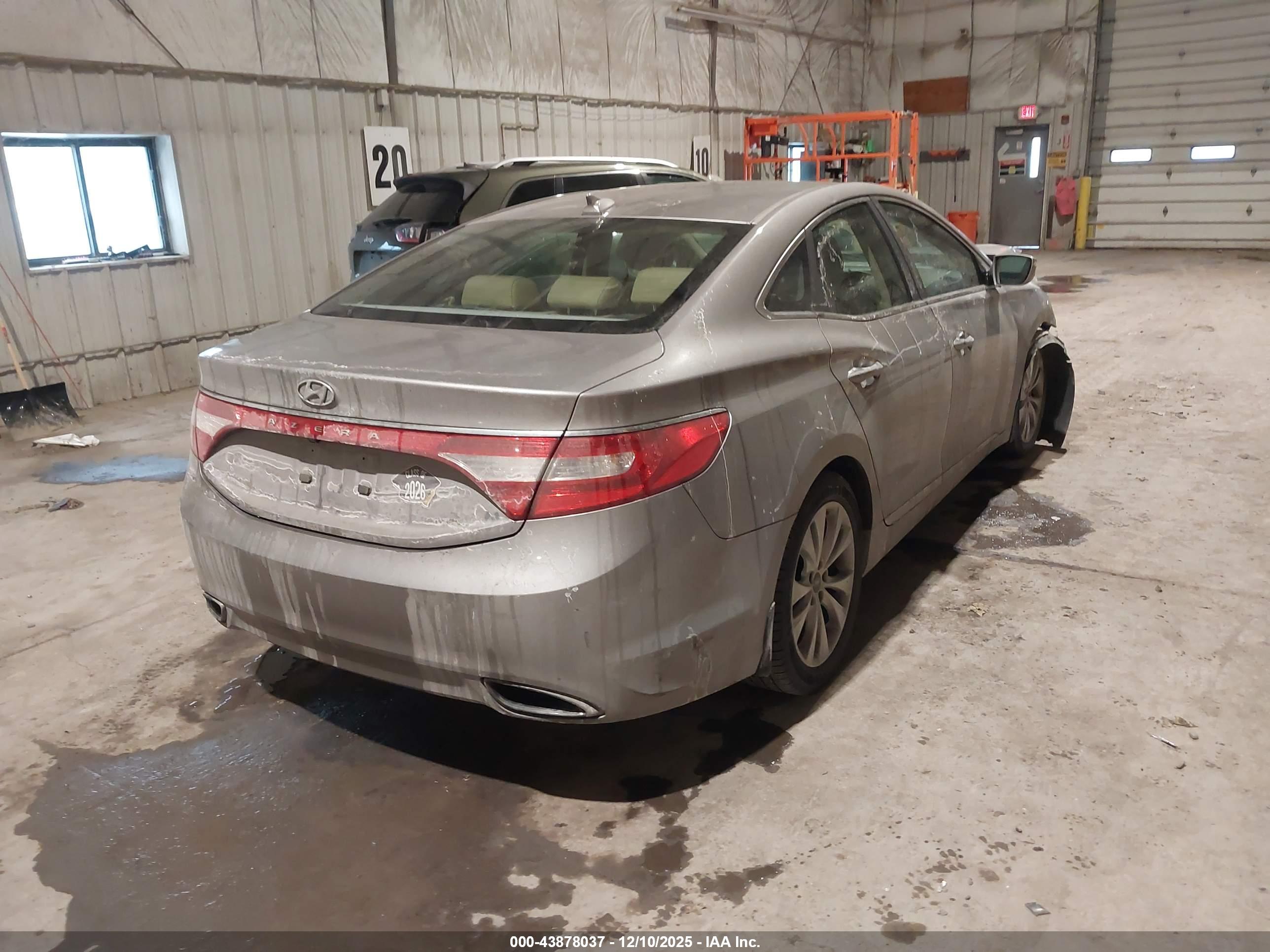 HYUNDAI AZERA image 4