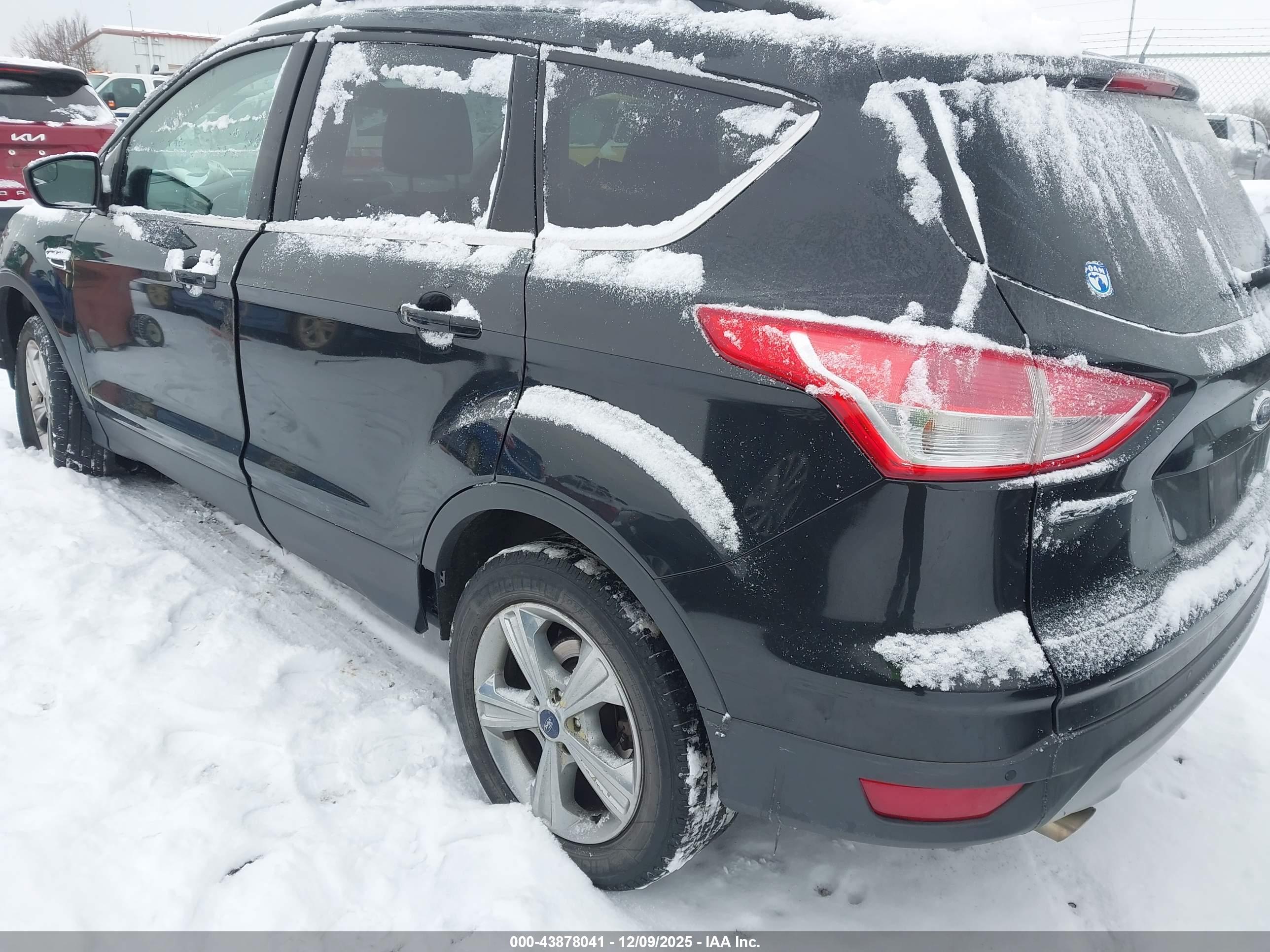 FORD ESCAPE image 3