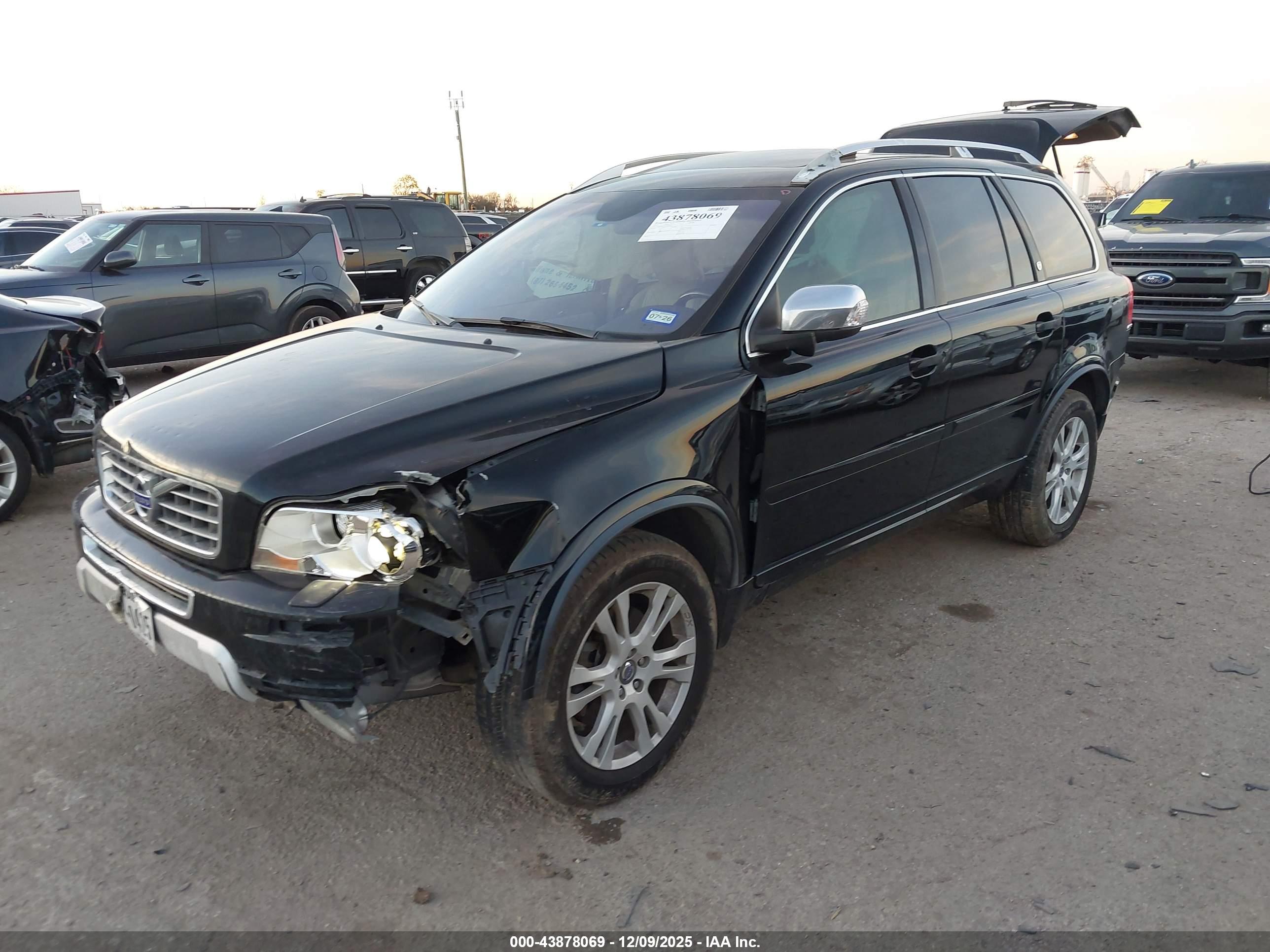 VOLVO XC90 image 2
