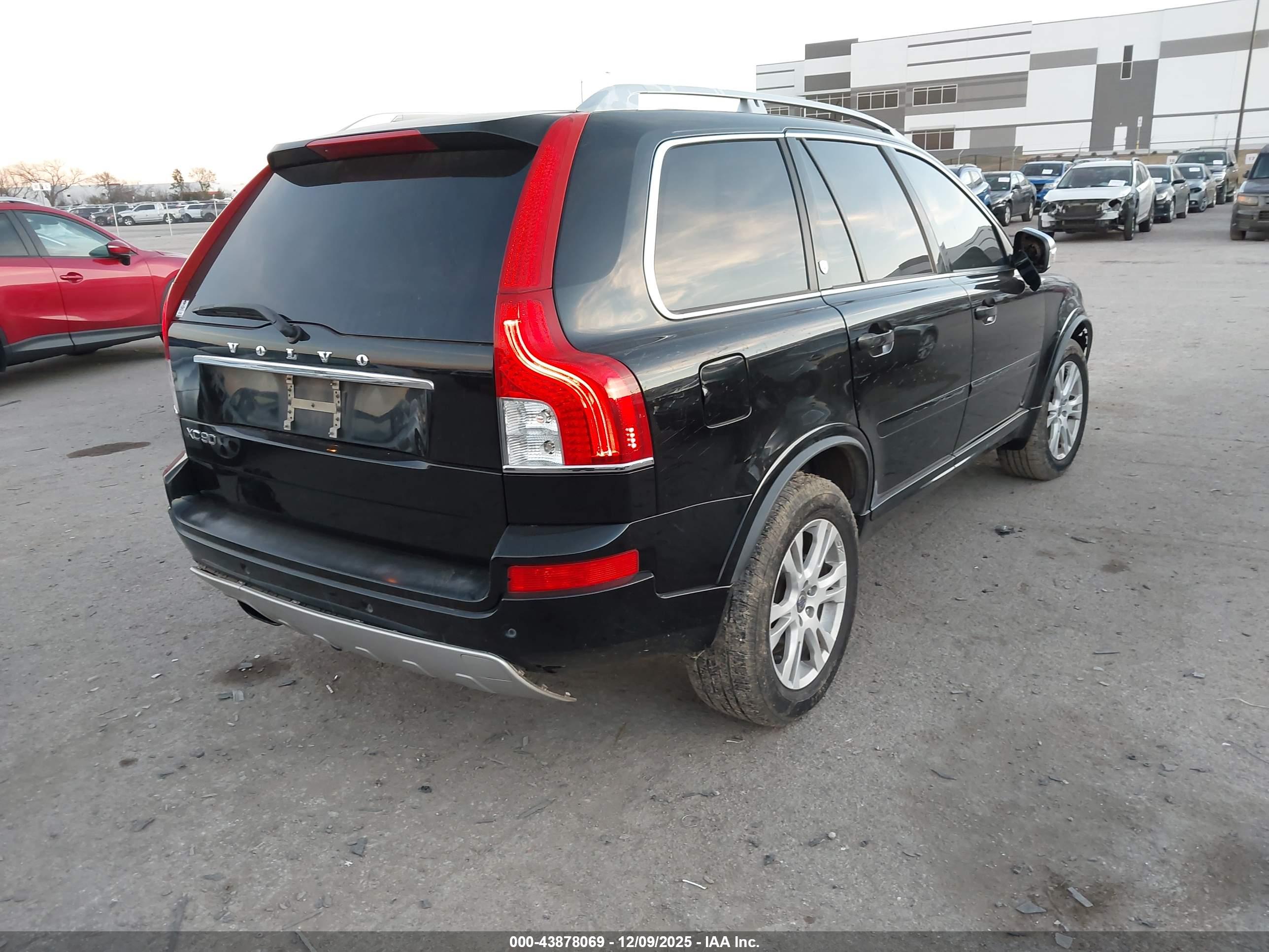 VOLVO XC90 image 4