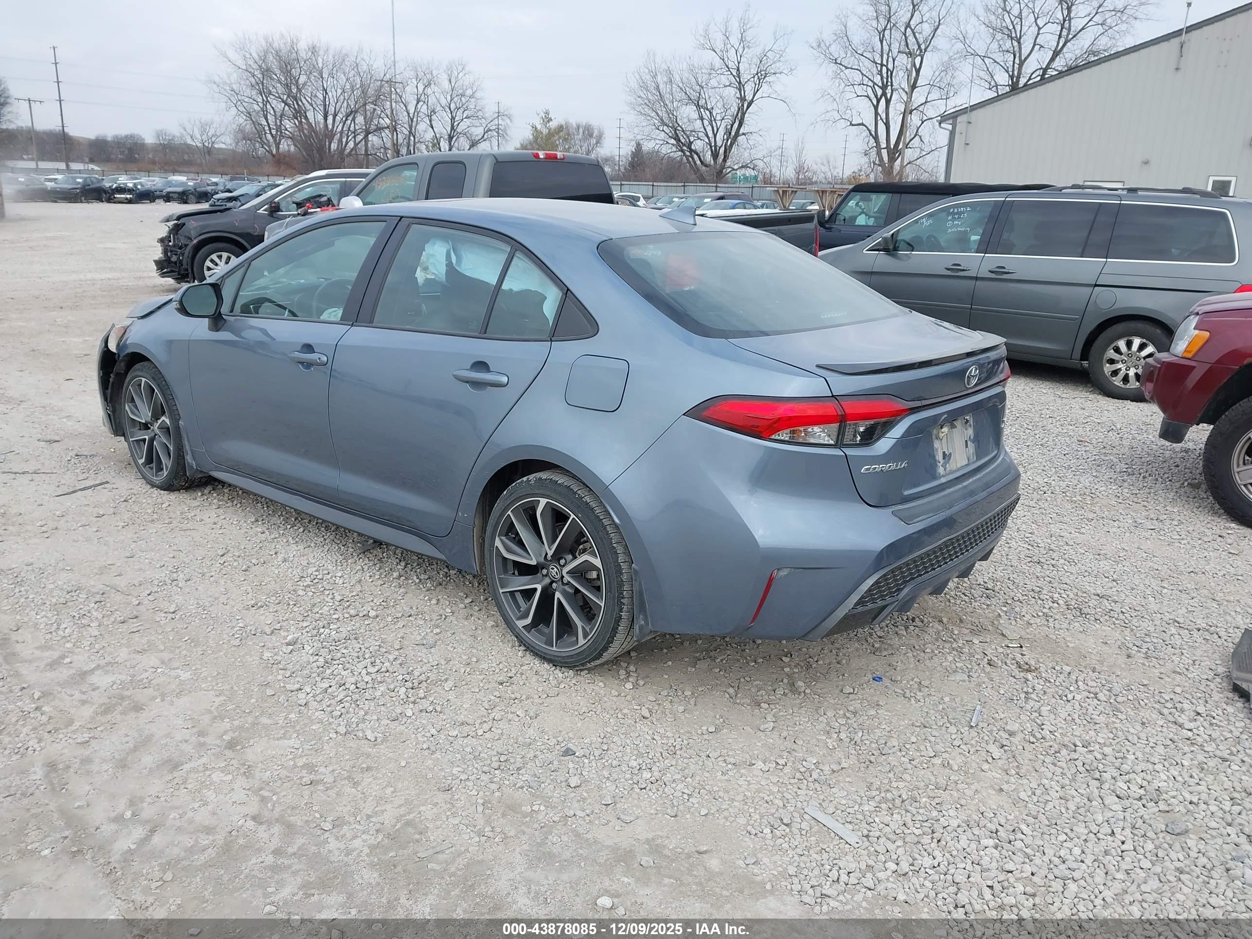 TOYOTA COROLLA image 3