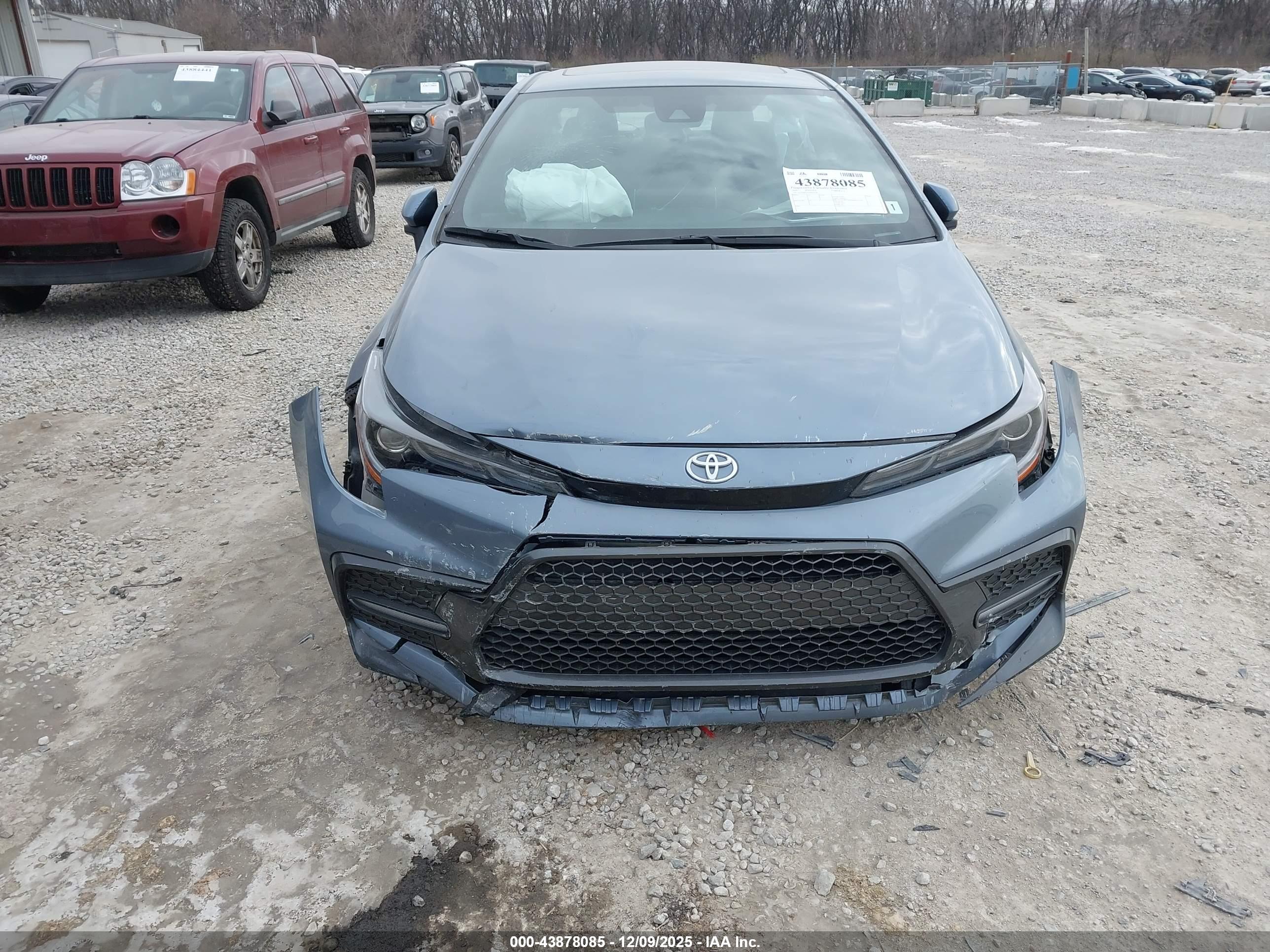 TOYOTA COROLLA image 6