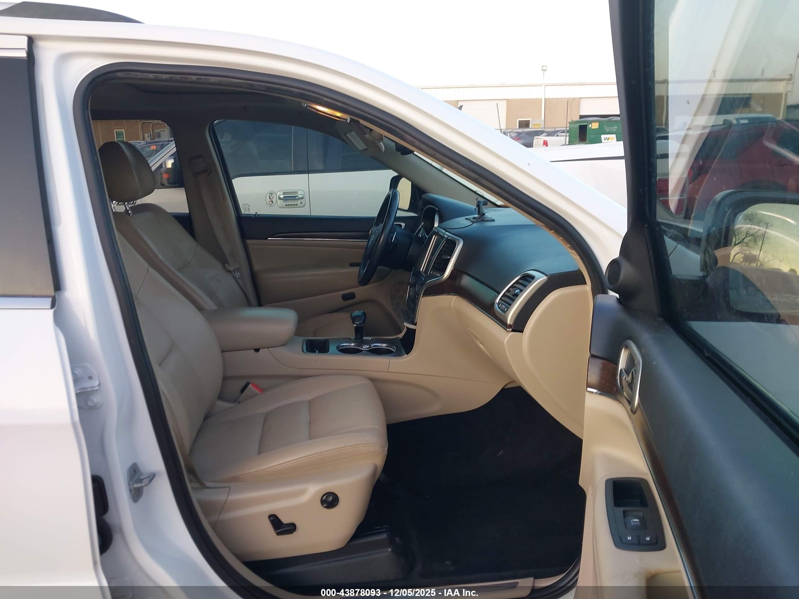 JEEP GRAND image 5