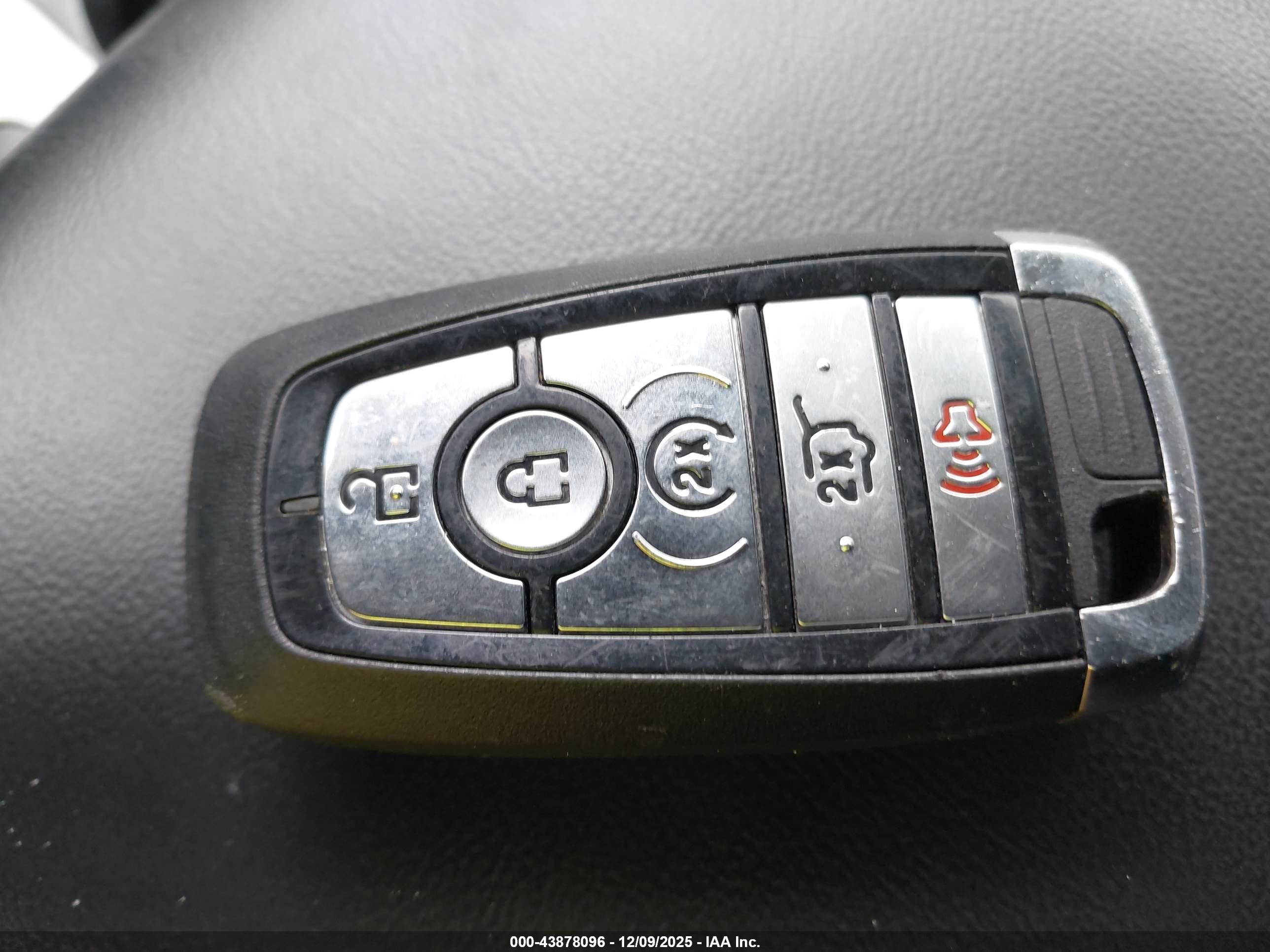 FORD EXPLORER image 11