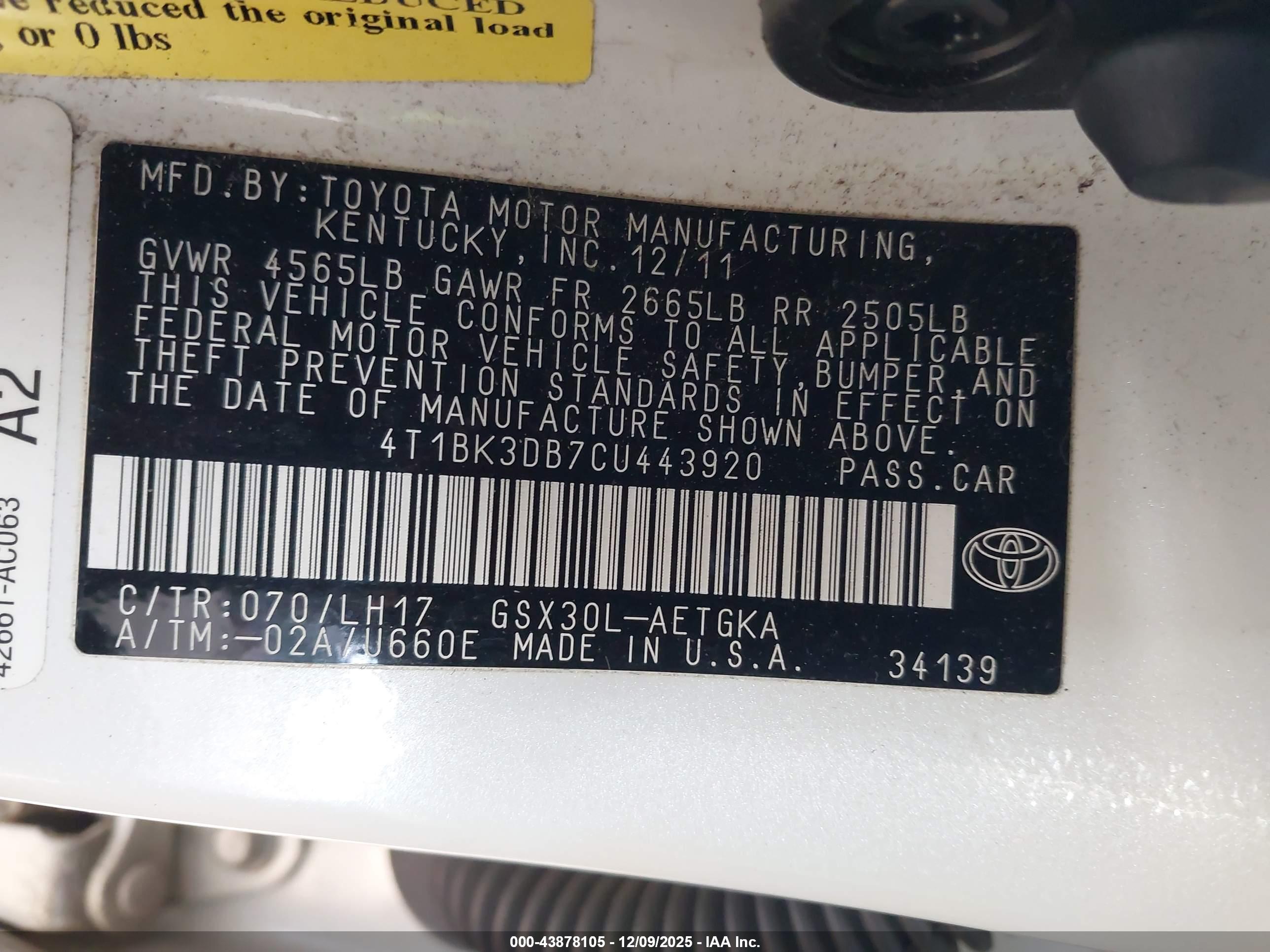 TOYOTA AVALON image 9