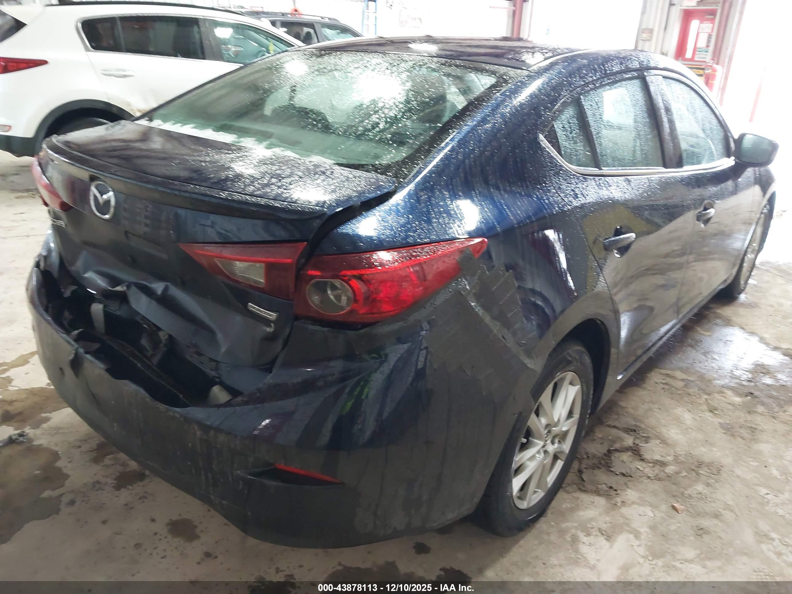 MAZDA MAZDA3 image 4