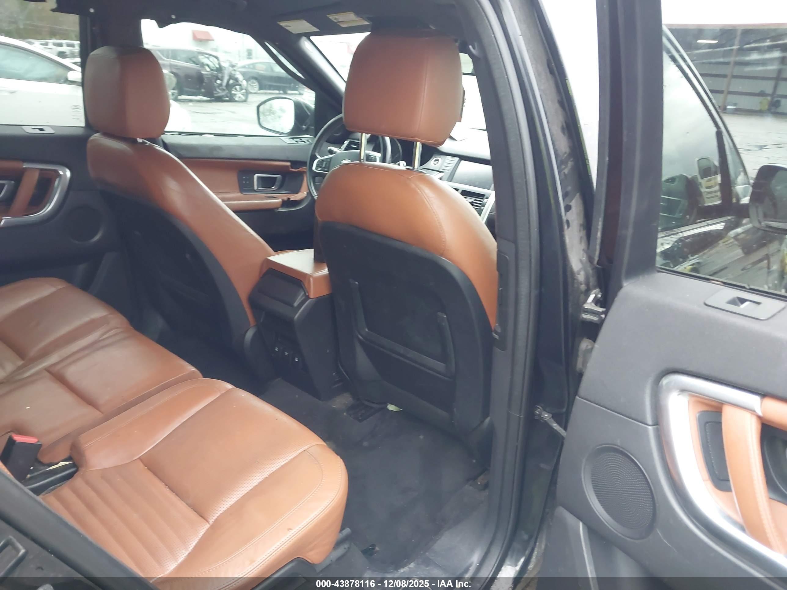 LAND ROVER image 8