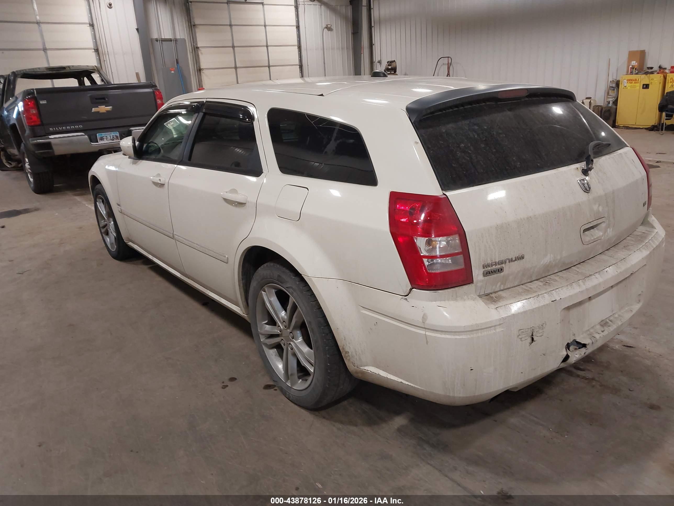 DODGE MAGNUM image 3