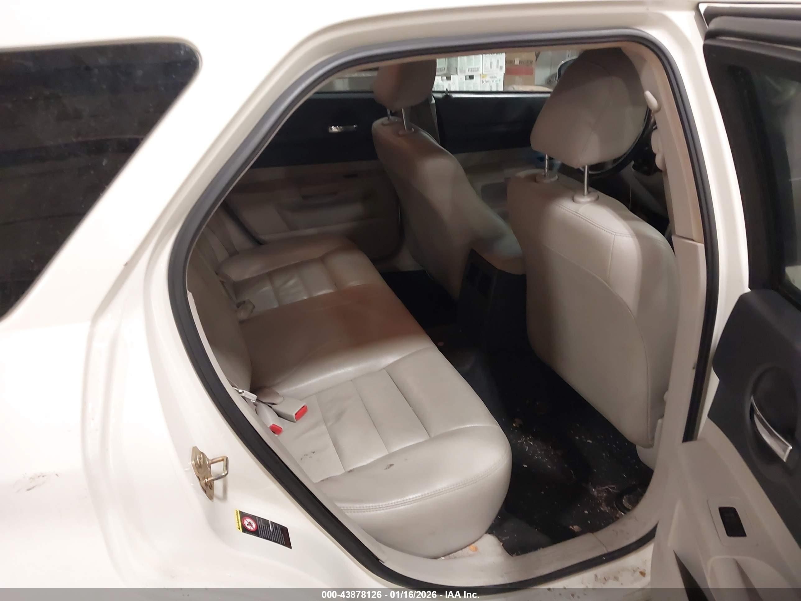 DODGE MAGNUM image 8
