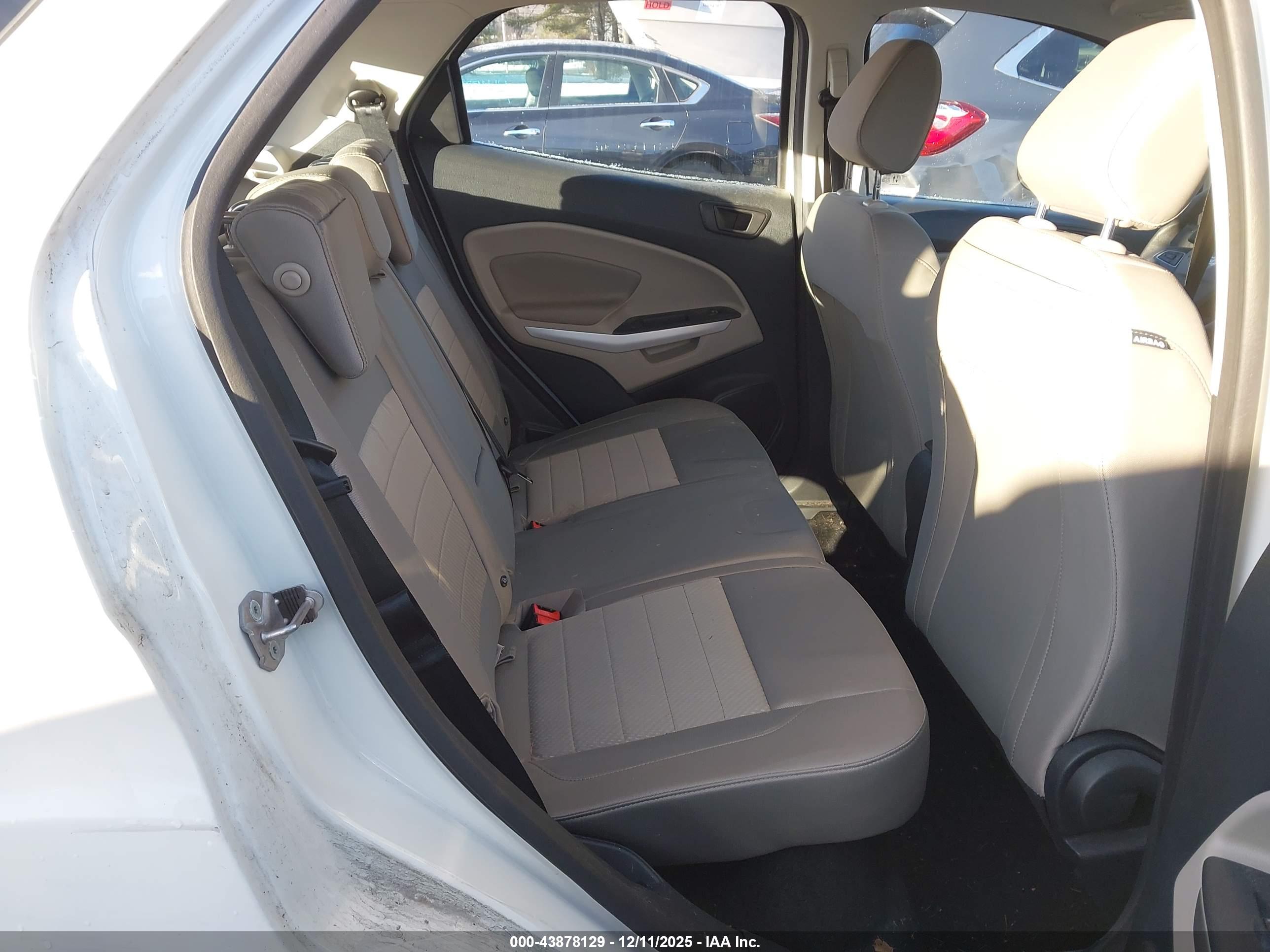 FORD ECOSPORT image 8