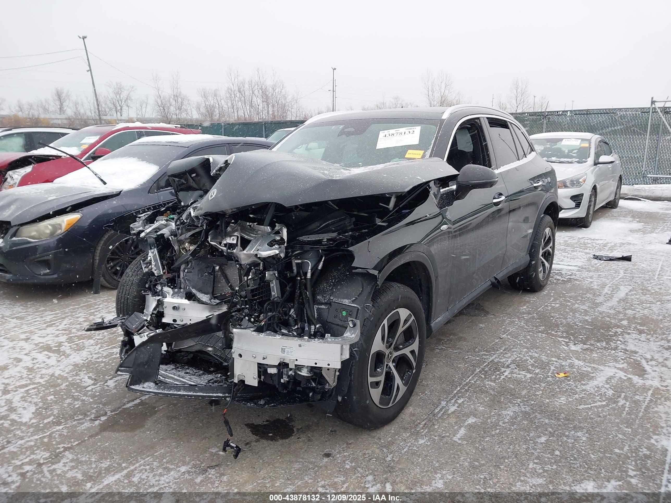 MERCEDES-BENZ GLC image 2