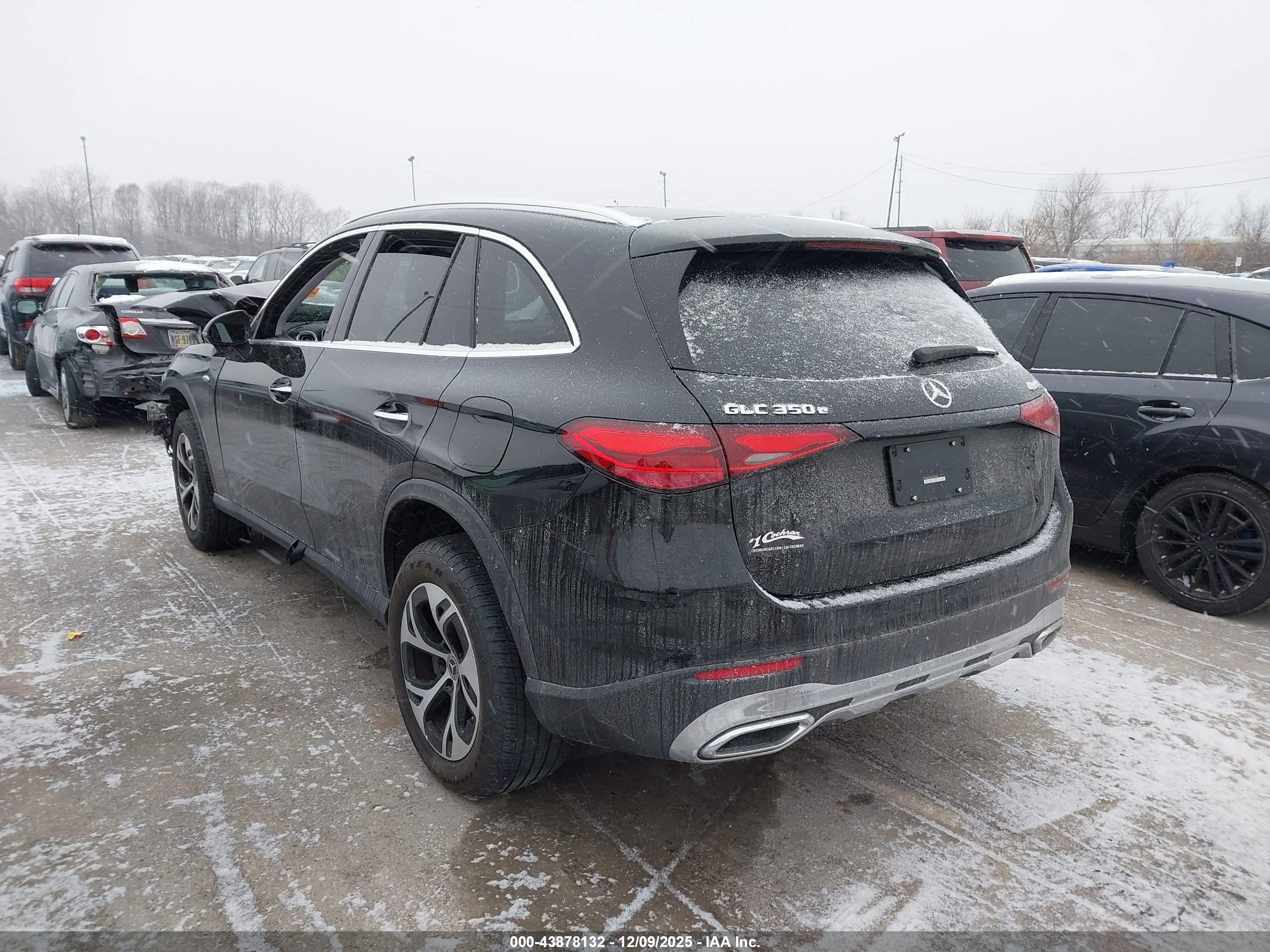 MERCEDES-BENZ GLC image 3
