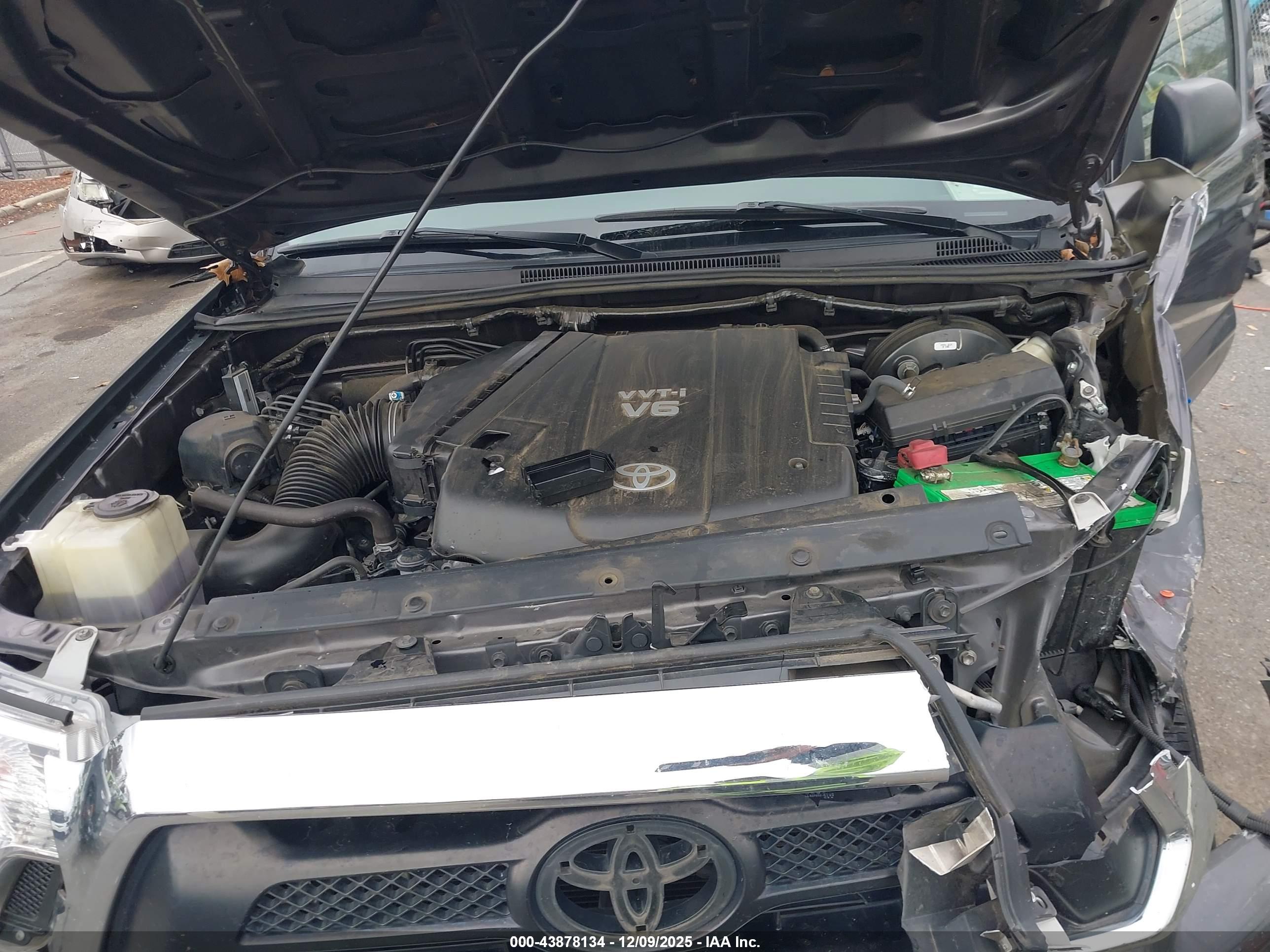 TOYOTA TACOMA image 10