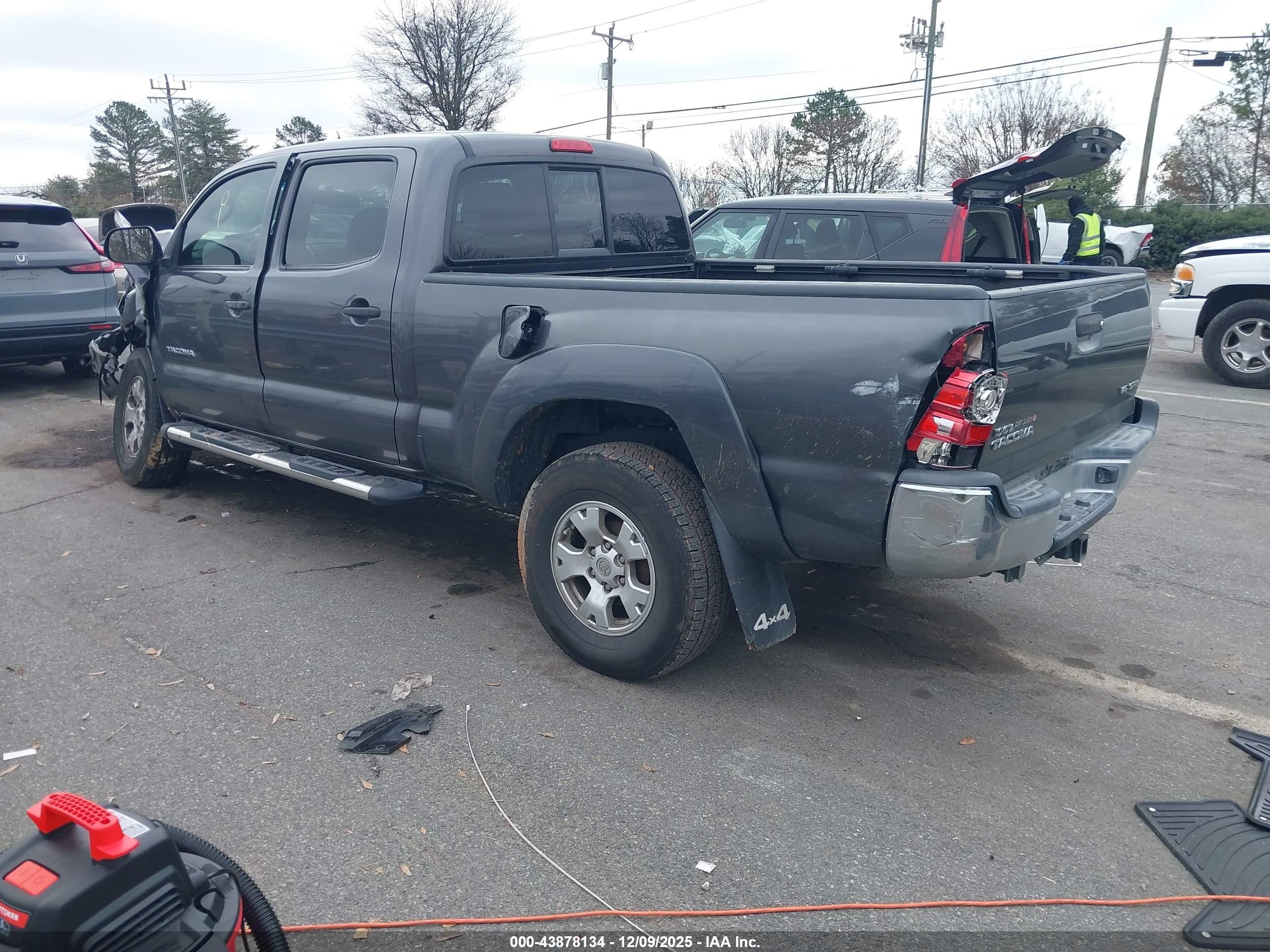 TOYOTA TACOMA image 3