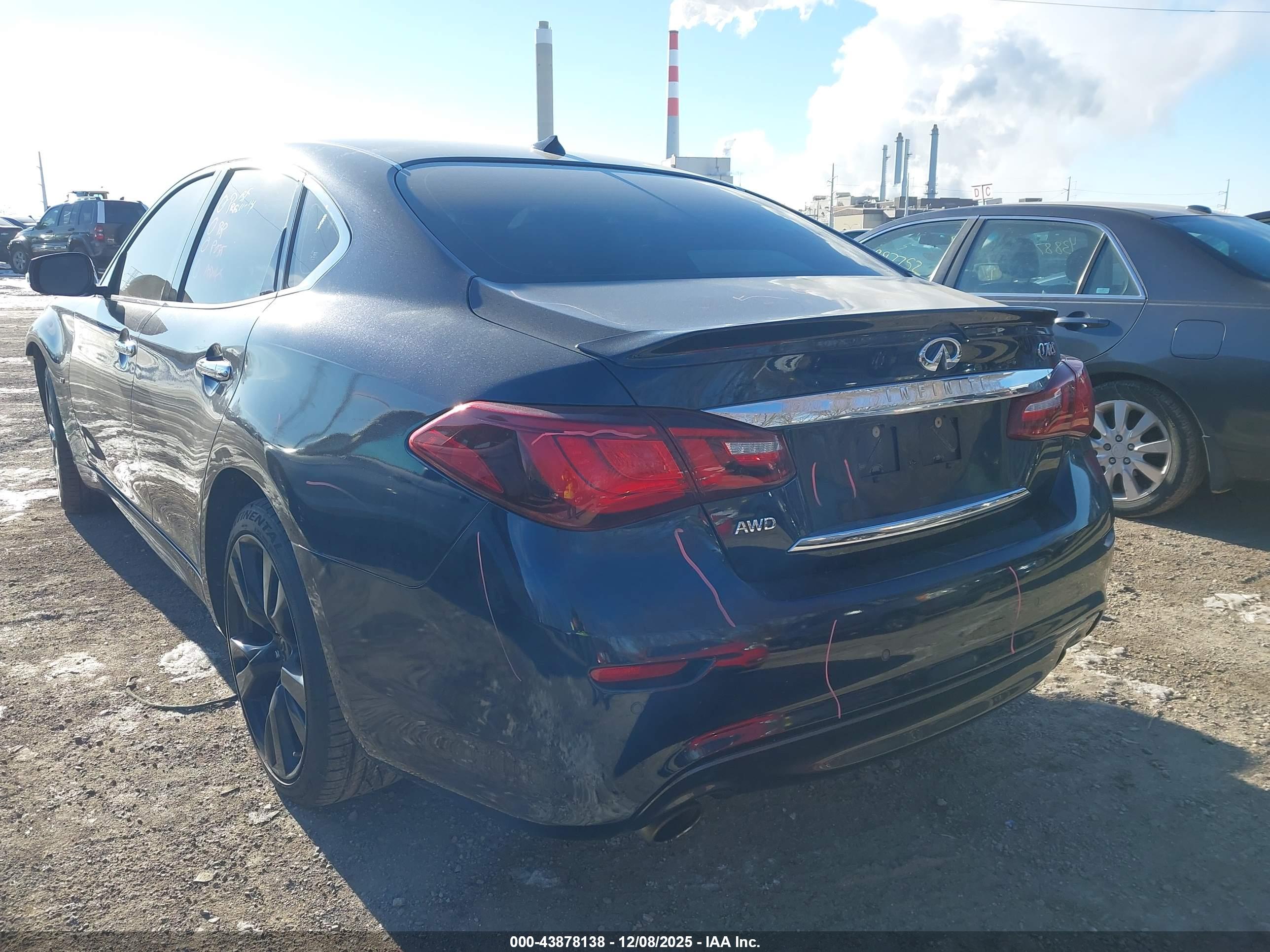 INFINITI Q70 image 3