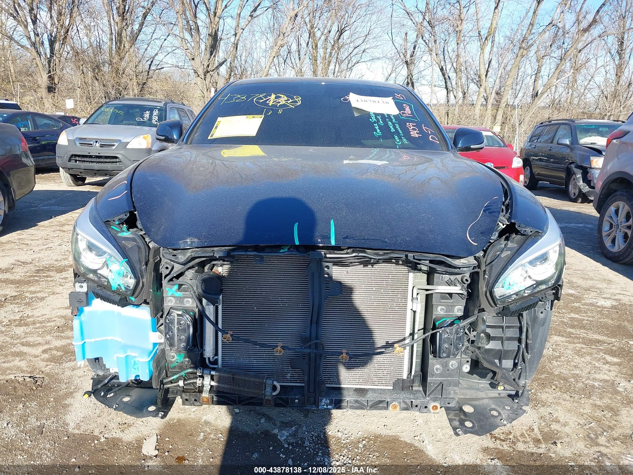 INFINITI Q70 image 6