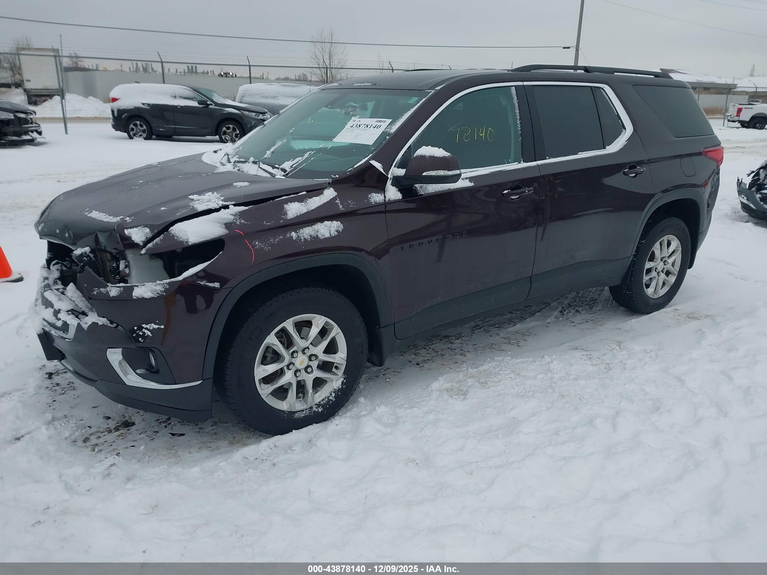 CHEVROLET TRAVERSE image 2